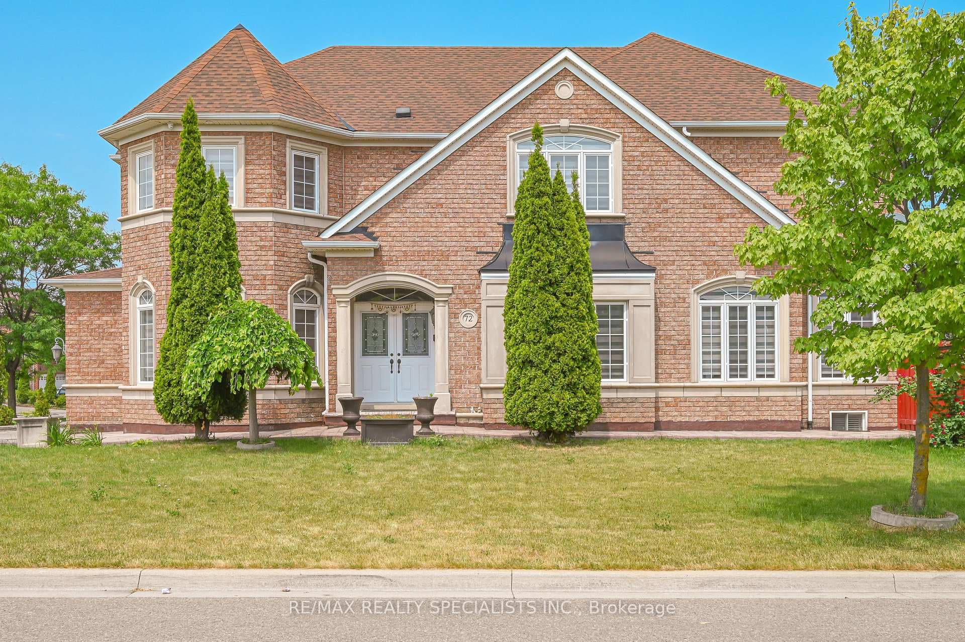 72 Village Lake Crescent, Brampton, ON L6S 6K1 - Photo 1