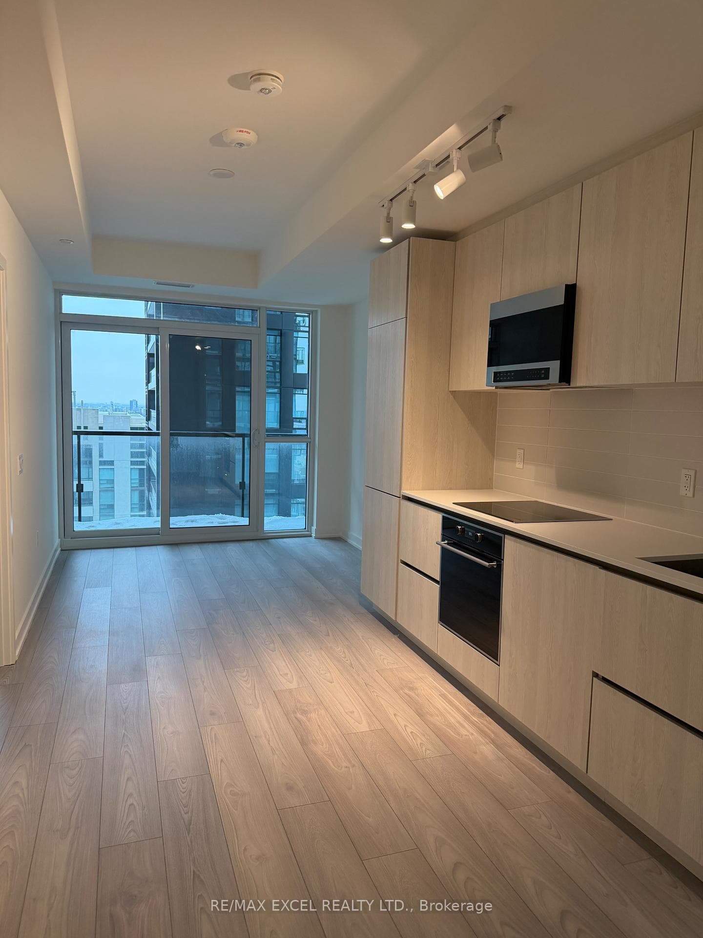 110 Broadway Avenue Unit 2203S, Leaside / Davisville
