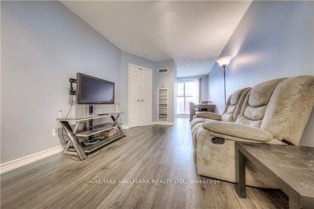222 The Esplanade N/A Unit 306, Toronto C08