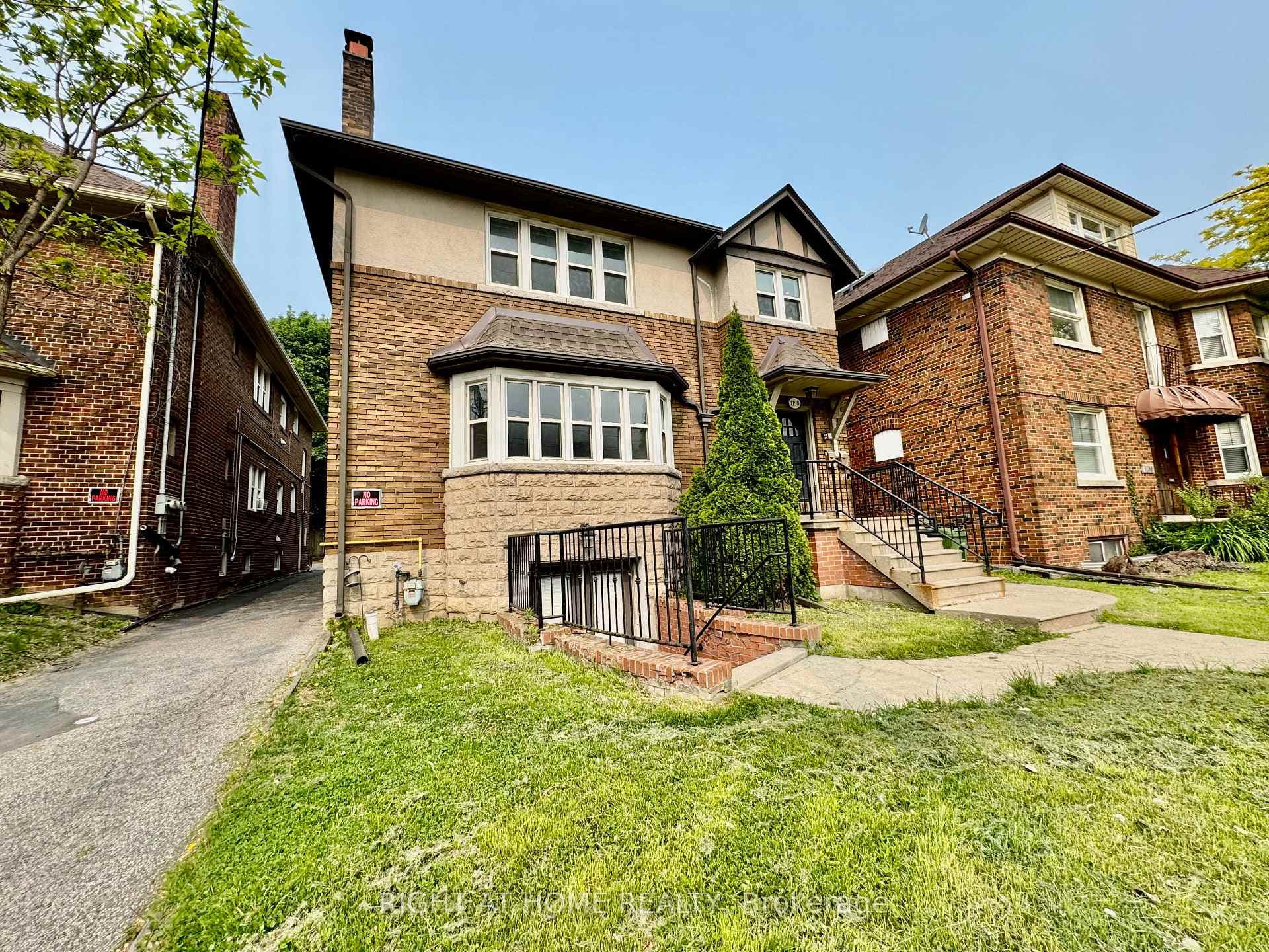 1198 Avenue Road, Lawrence Park / Bedford Park, ON M5N 2G1 - Photo 1