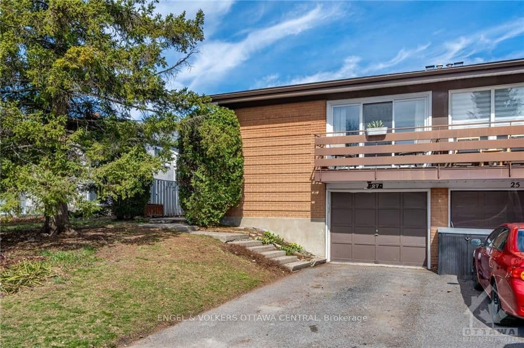 27 MULVAGH Avenue, Cityview - Parkwoods Hills - Rideau Shore, ON K2E 6M8 - Photo 1