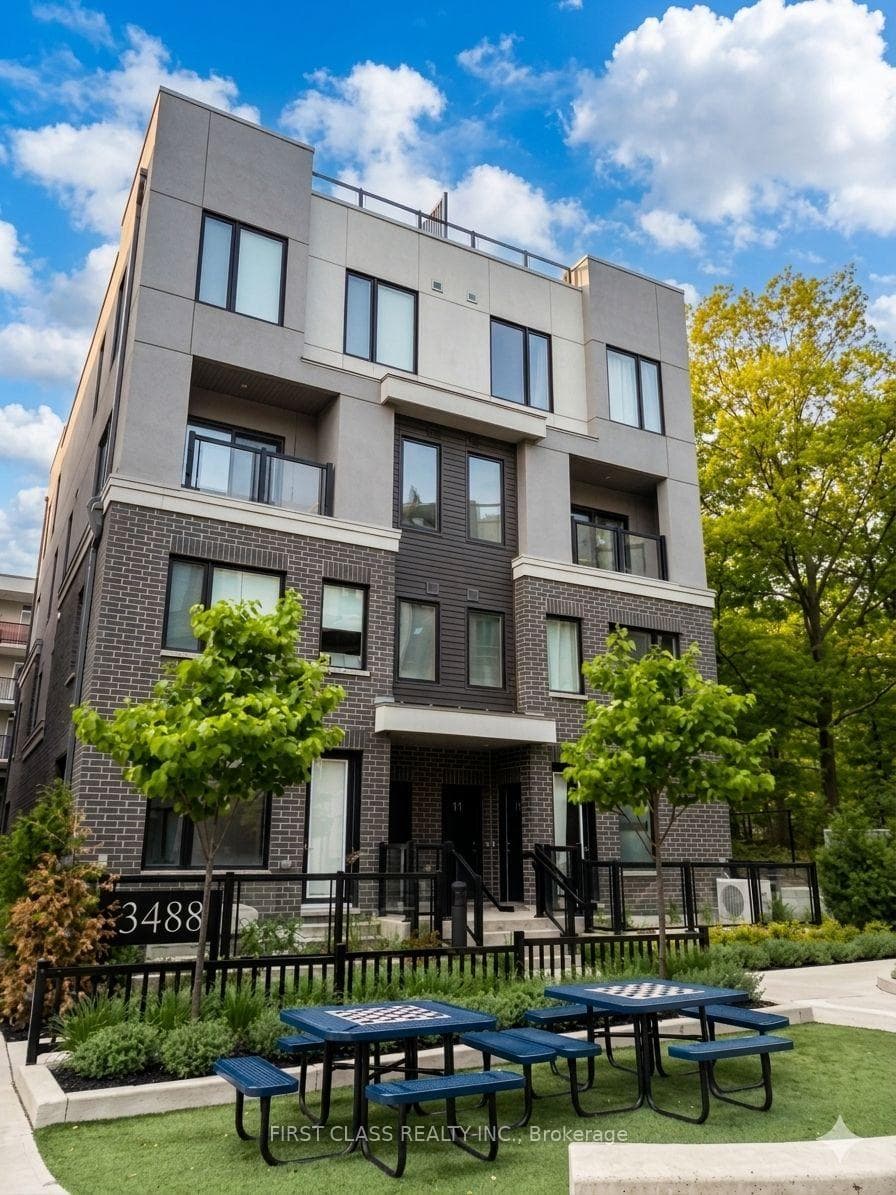 3488 WIDDICOMBE Way Unit 4, Mississauga, ON L5L 2M5 - Photo 1