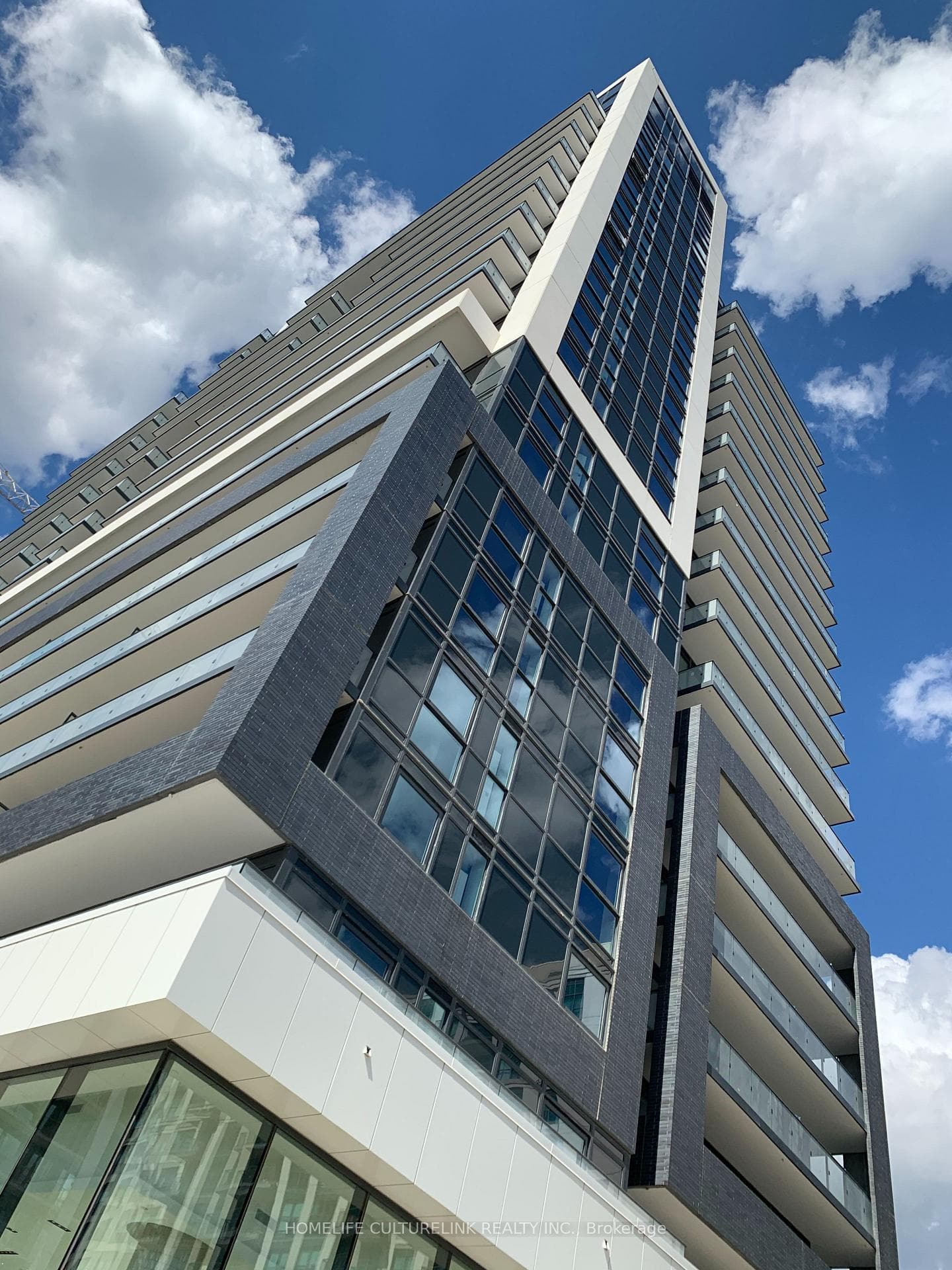 75 Oneida Crescent Unit 304, Richmond Hill, ON L4B 0H3 - Photo 1