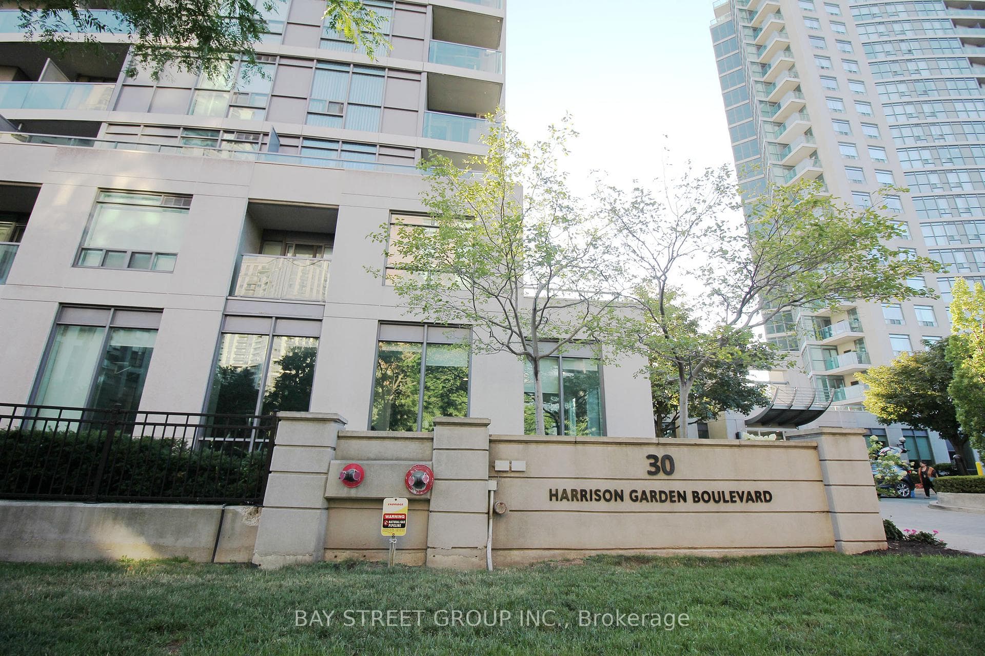 30 Harrison Garden Boulevard Unit 1512, Willowdale / Newtonbrook, ON M2N 7A9 - Photo 1