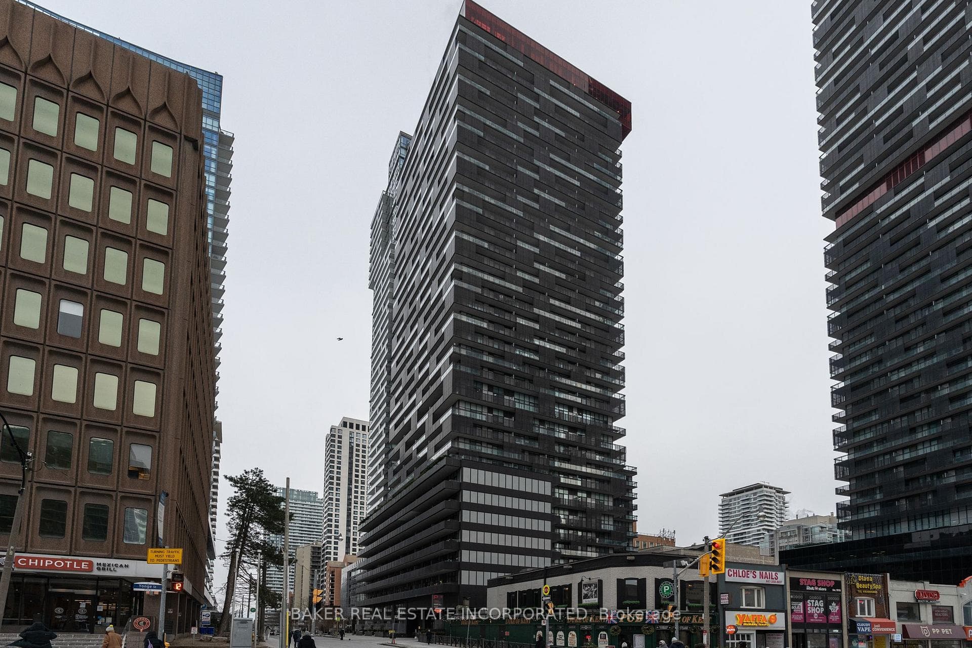 15 Roehampton Avenue Unit 2308, Leaside / Davisville, ON M4P 0C2 - Photo 1