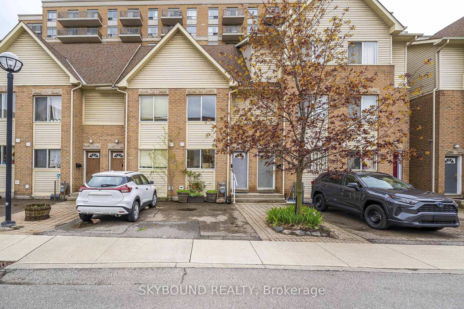 25 Replin Road Unit # 13, Toronto C04