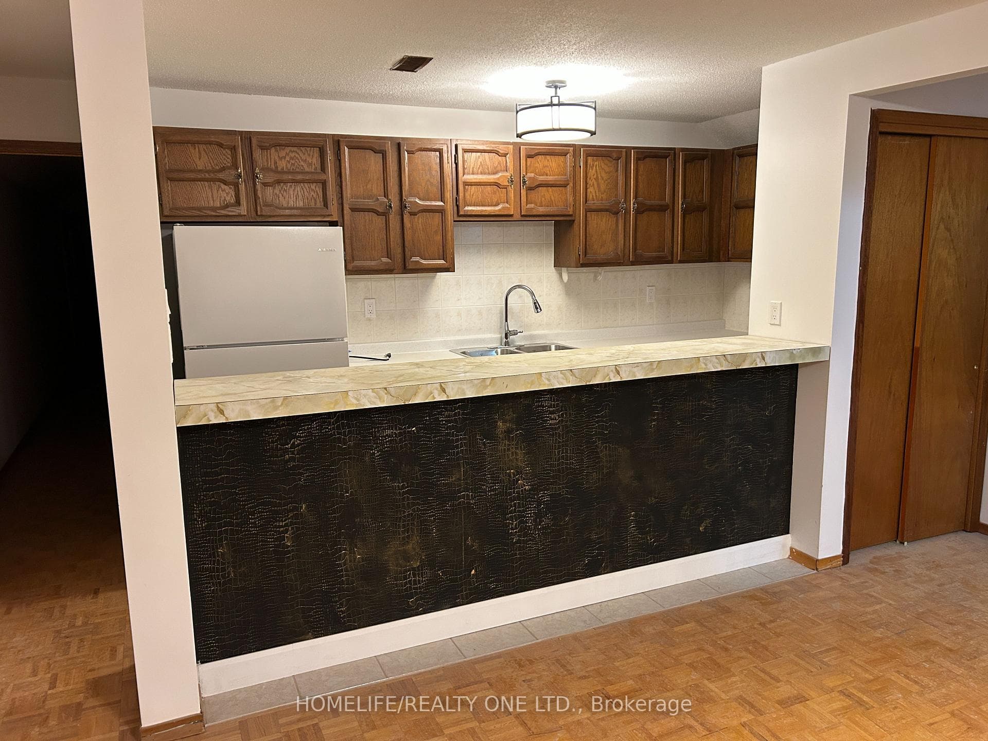 1402 Kingston Road Unit 2nd Flr, Birch Cliff / Cliffside, ON M1N 1R3 - Photo 1