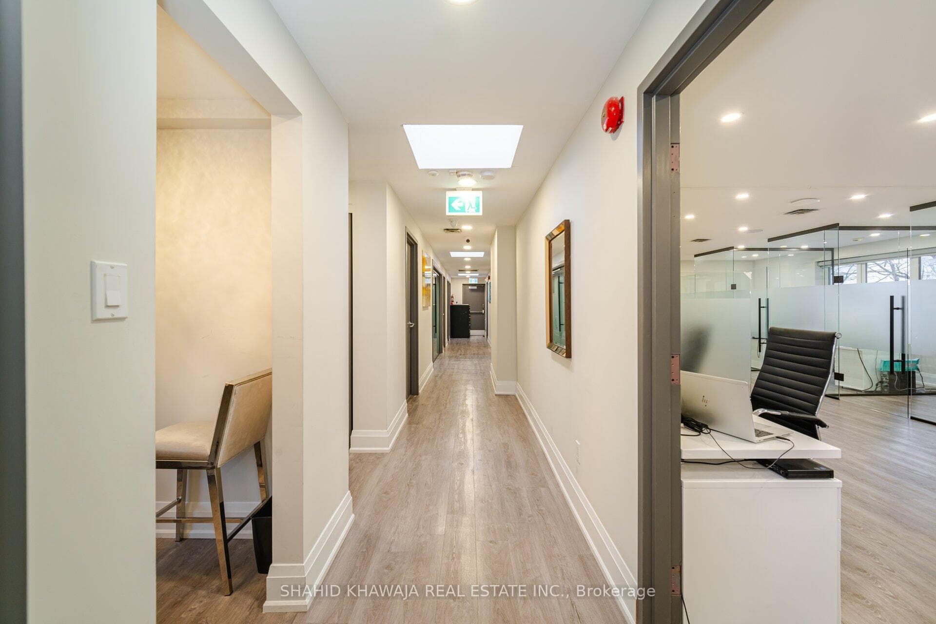 1563 Dundas Street Unit Second Floor, Mississauga, ON L5C 1E3 - Photo 1