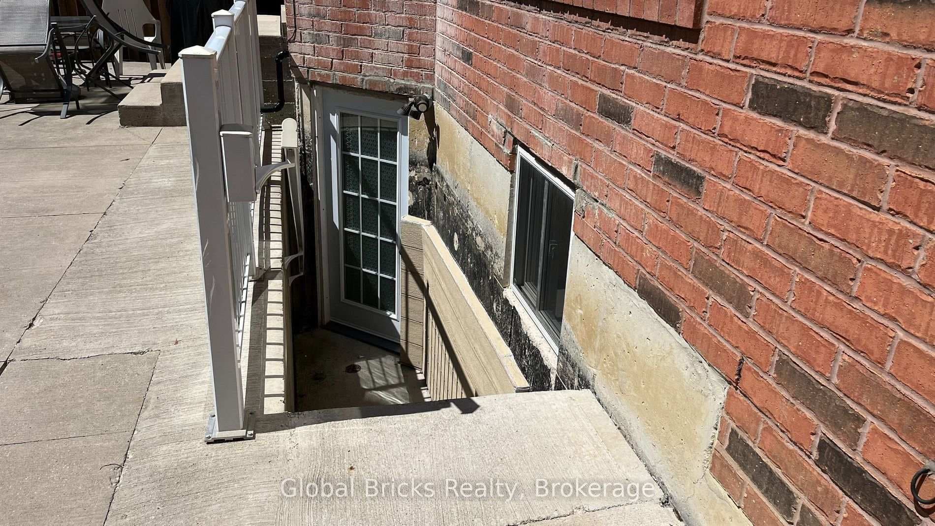 11 Southbend Drive Unit Basement, Brampton, ON L7A 1J4 - Photo 1