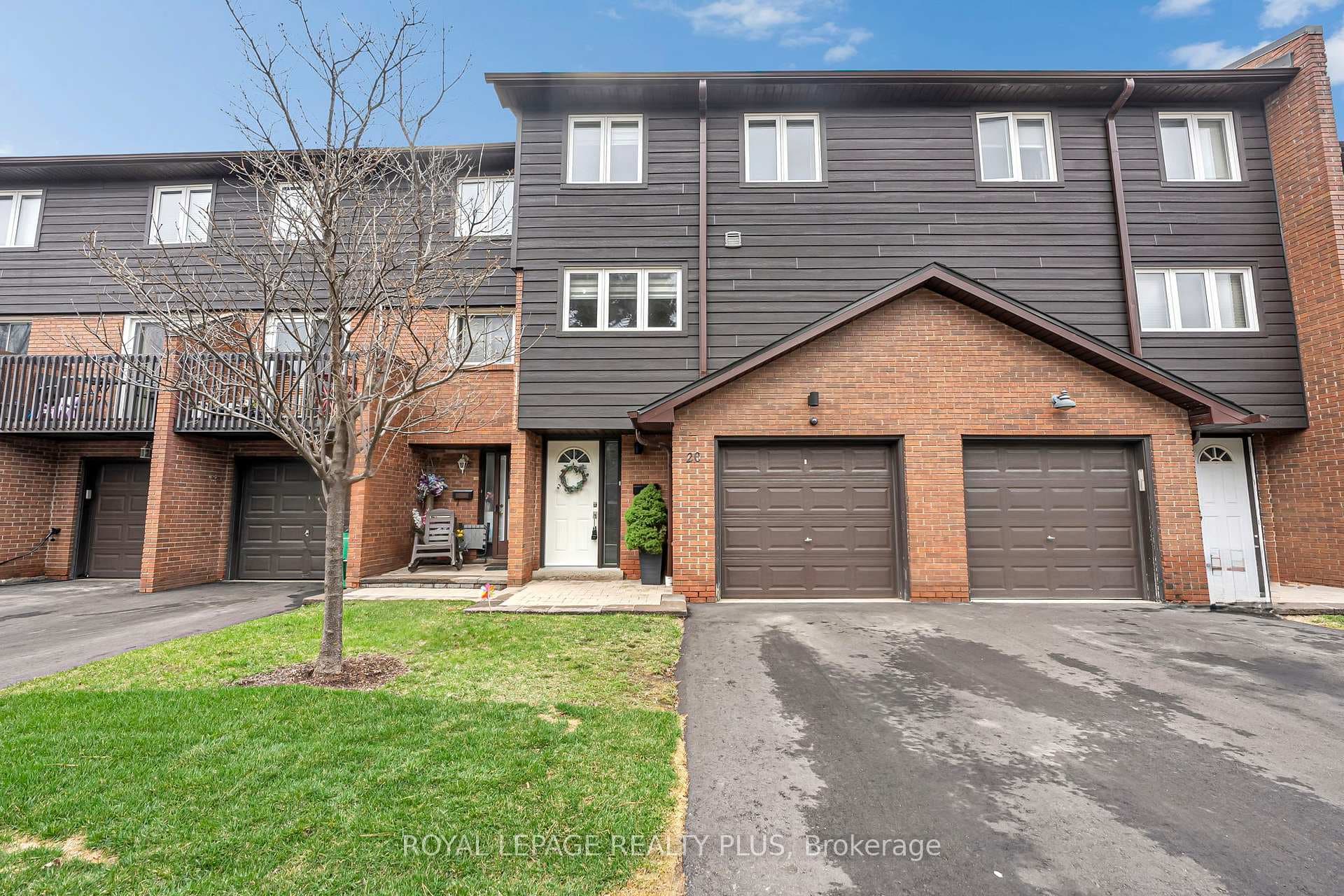 1755 Rathburn Road Unit 20, Mississauga, ON L4E 2M8 - Photo 1