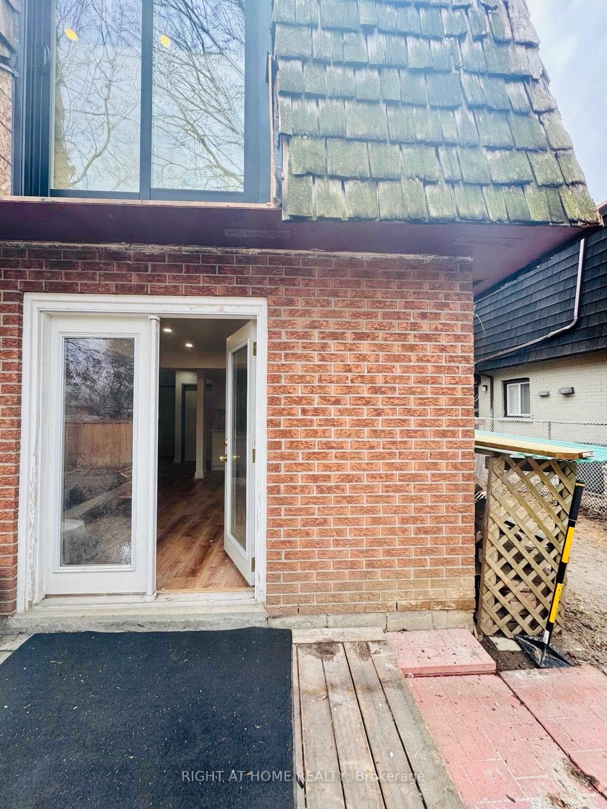 9 Tilley Drive, Rouge / Port Union / Malvern, ON M1C 2T9 - Photo 1