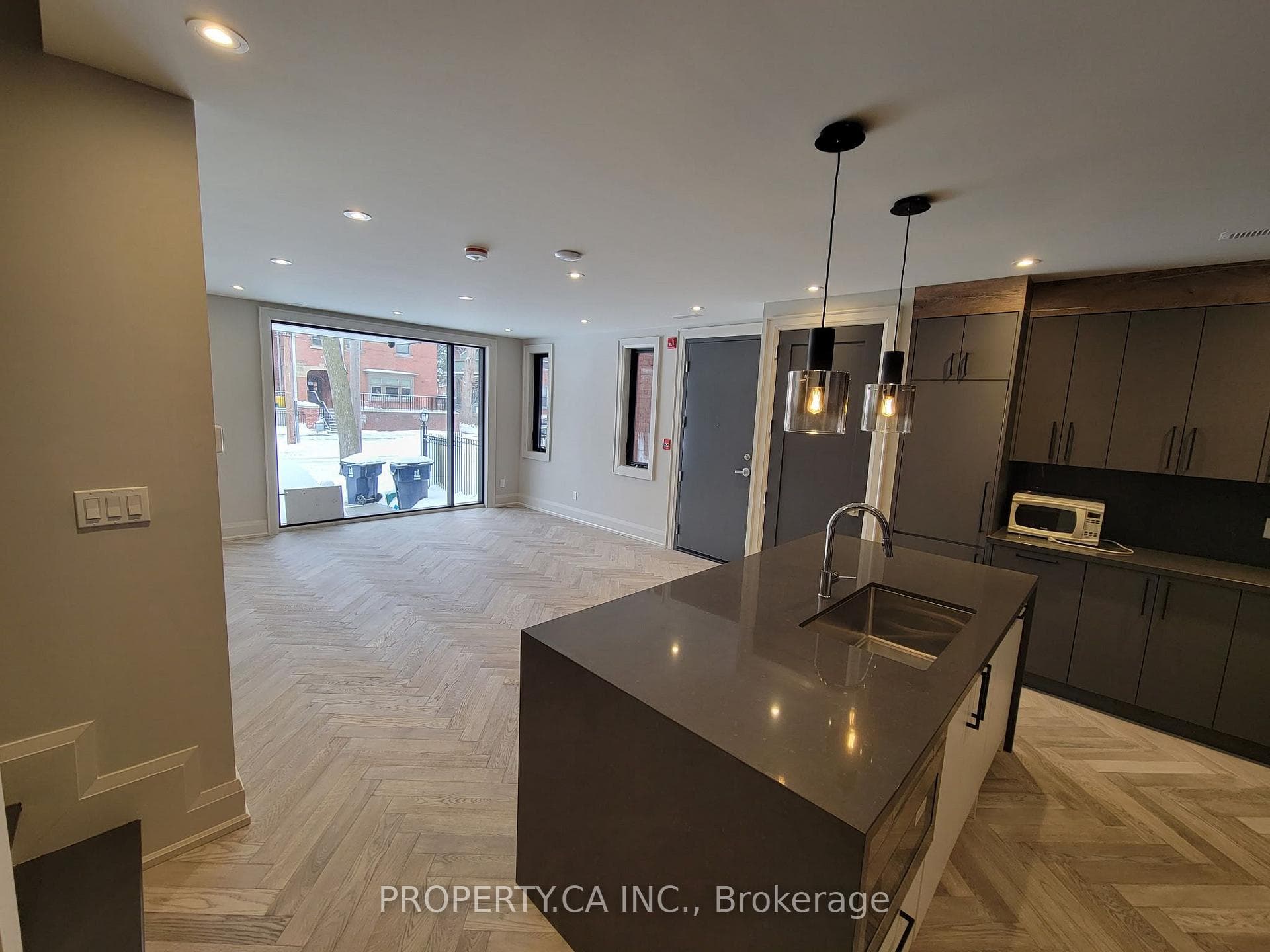 47 Madison Avenue Unit 6, Annex / Yorkville / Summerhill, ON M5R 2S3 - Photo 1