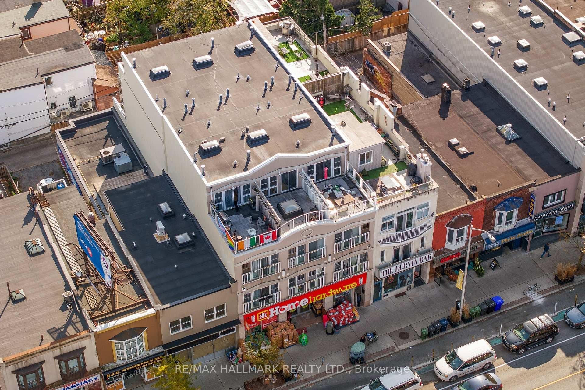 2151 Danforth Avenue, The Beaches / Upper Beaches, ON M4C 1K2 - Photo 1