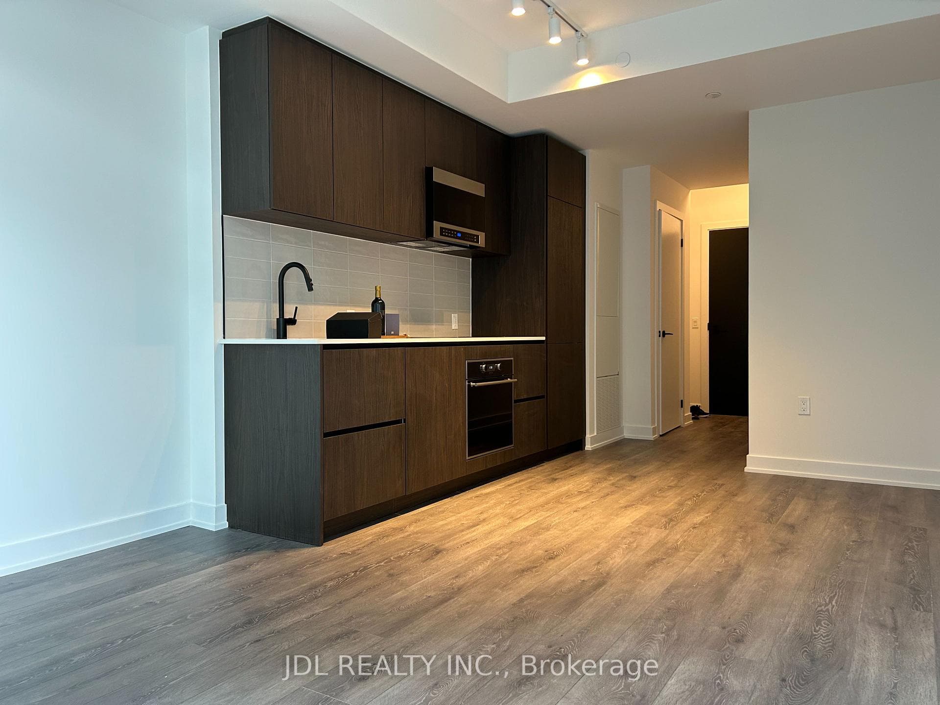 117 Broadway Avenue Unit 2801, Leaside / Davisville, ON M4P 1V4 - Photo 1