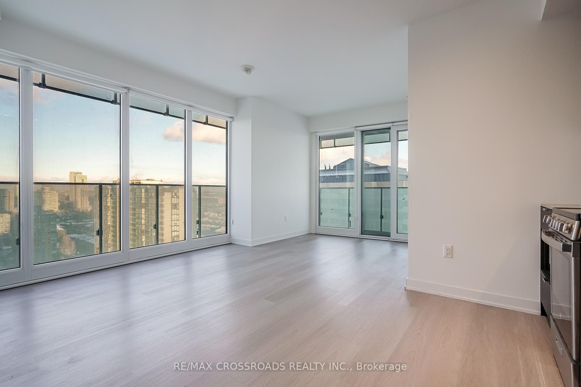 3883 Quartz Road Unit 1804, Mississauga, ON L5B 0M4 - Photo 1