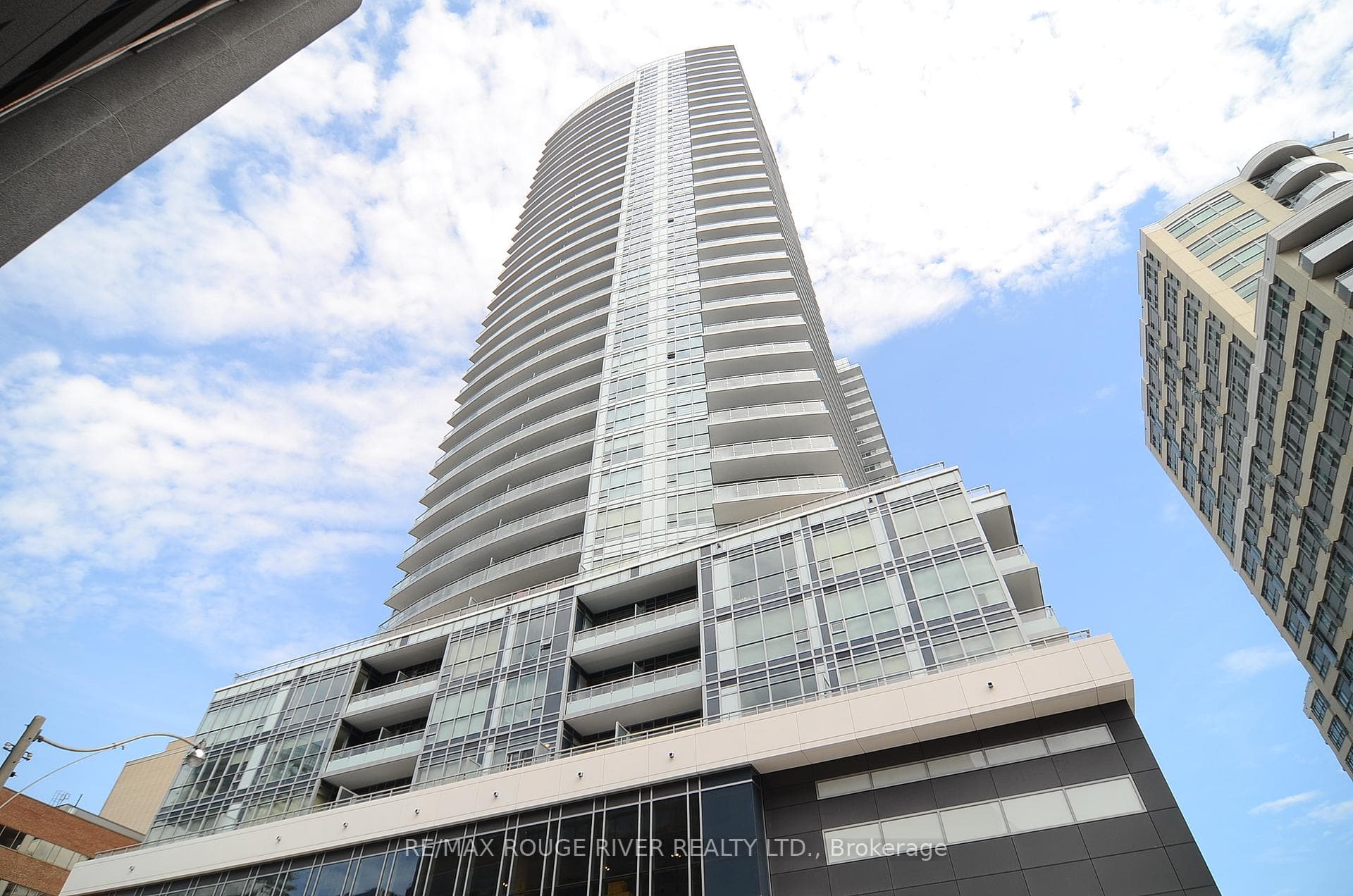 89 Dunfield Avenue Unit 509, Leaside / Davisville, ON M4S 0A4 - Photo 1
