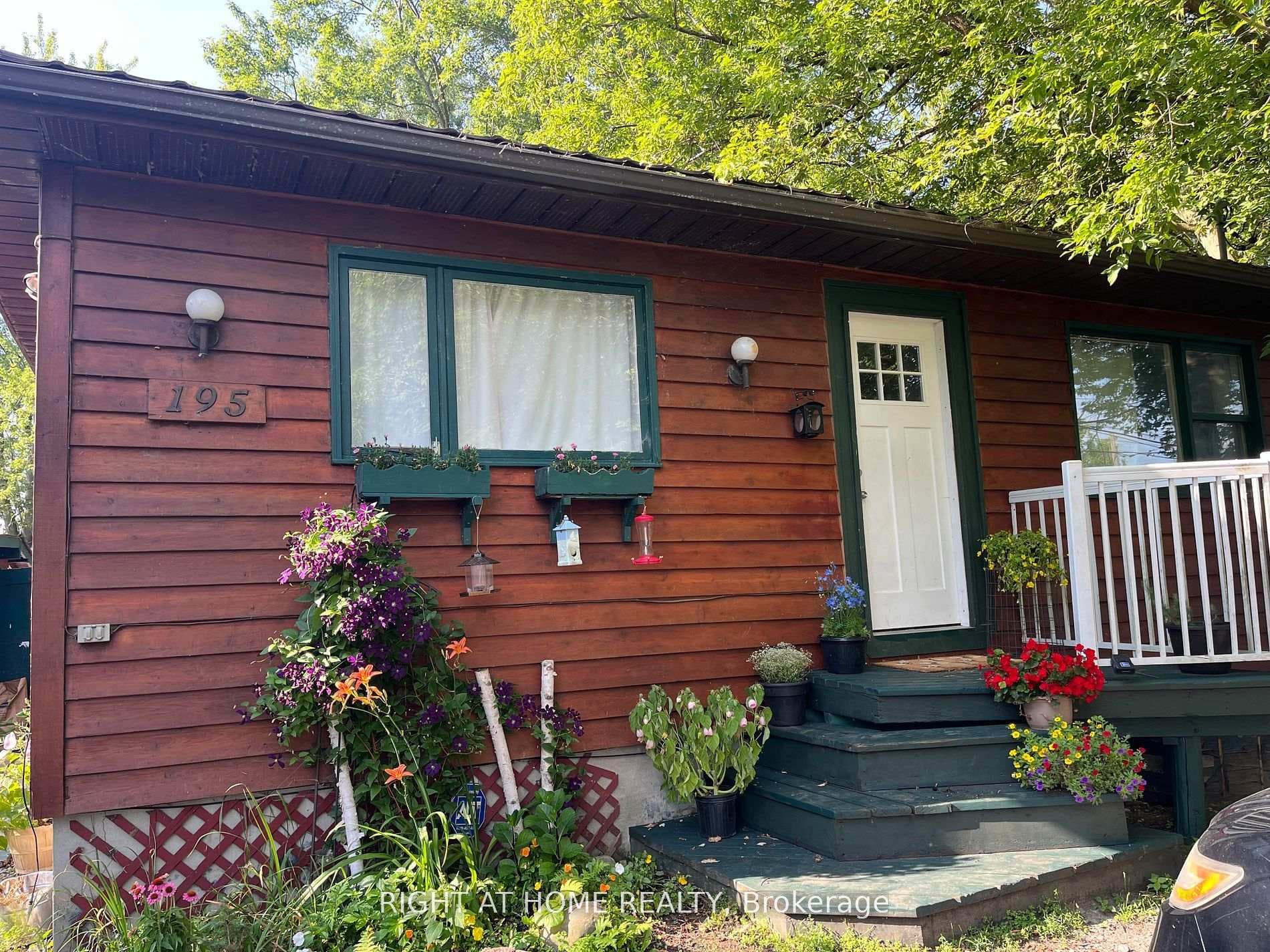 195 Lakeland Crescent, Richmond Hill, ON L4E 3A4 - Photo 1