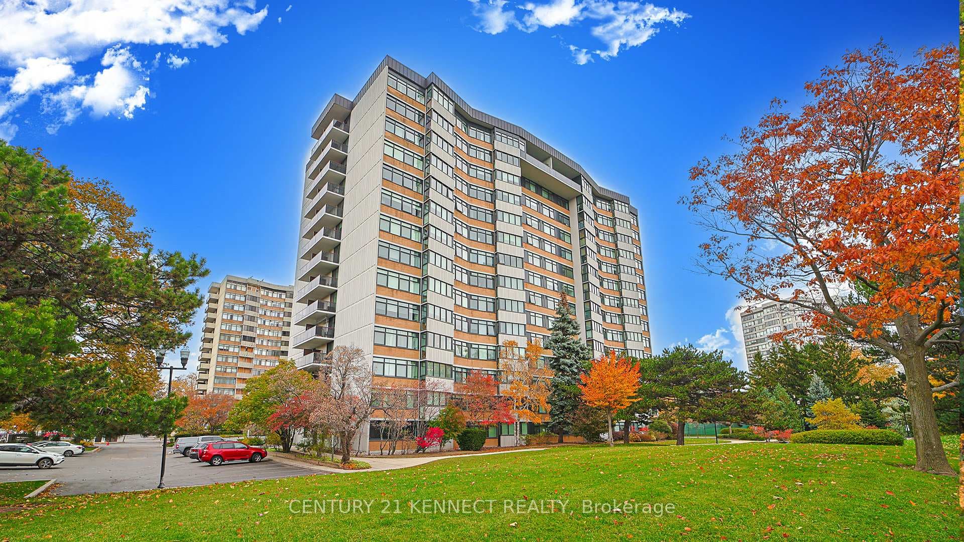 90 Fisherville Road Unit 1006, Thornhill / Willowdale, ON M2R 3J9 - Photo 1