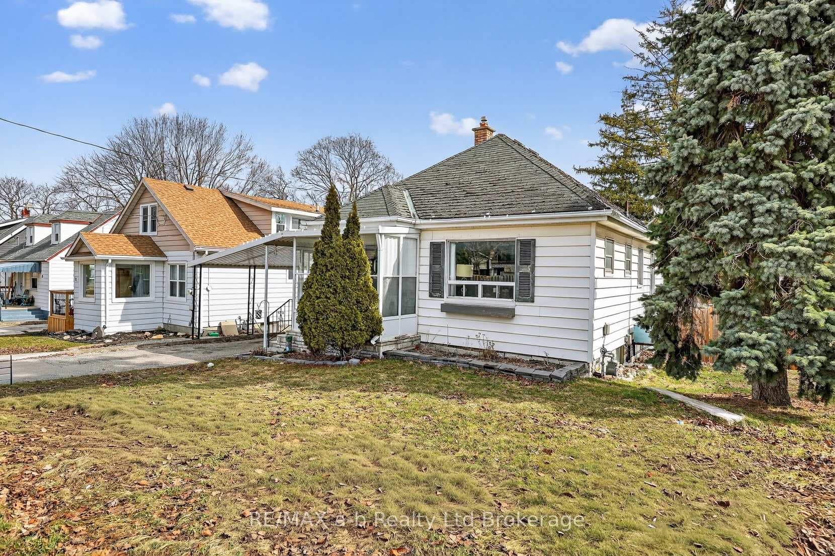 27 Fyfe Avenue, Woodstock, ON N4S 3S5 - Photo 1