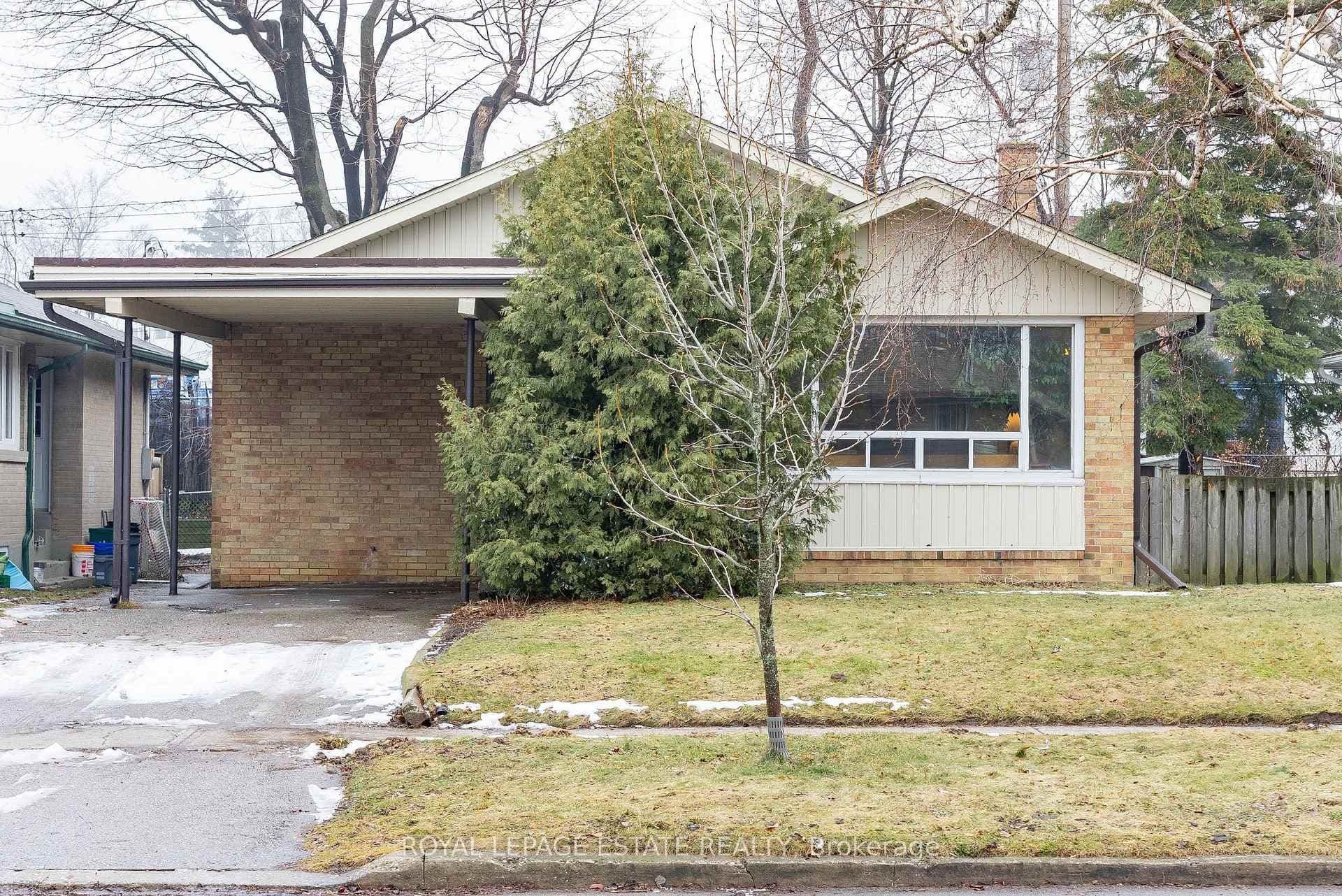 11 Garrick Road, Scarborough Town Centre, ON M1M 1S6 - Photo 1