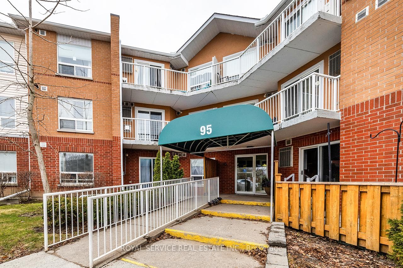 95 Wellington Street Unit 208, Clarington, ON L1C 5A1 - Photo 1