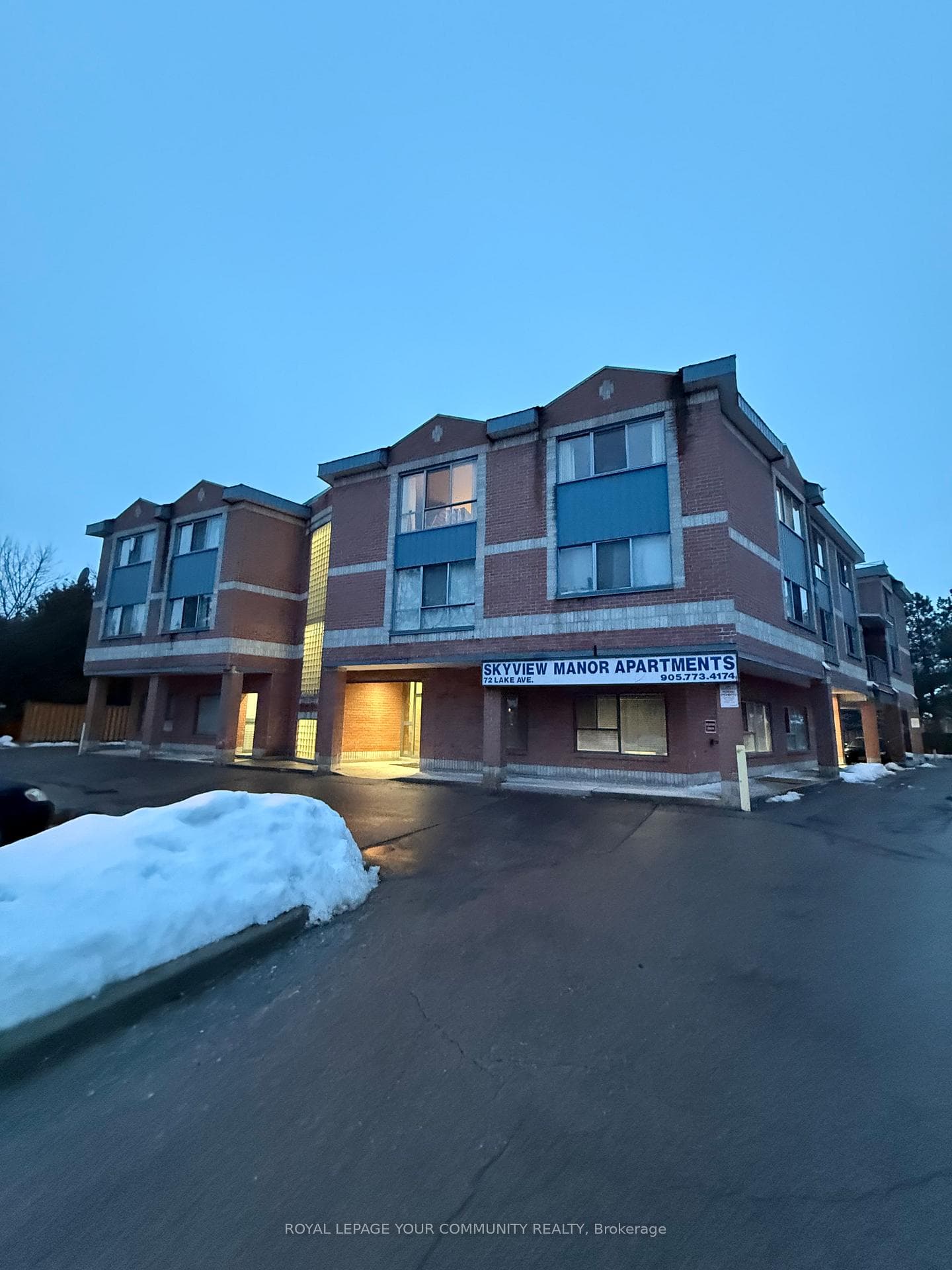 72 Lake Avenue Unit 201, Richmond Hill, ON L4E 2V4 - Photo 1