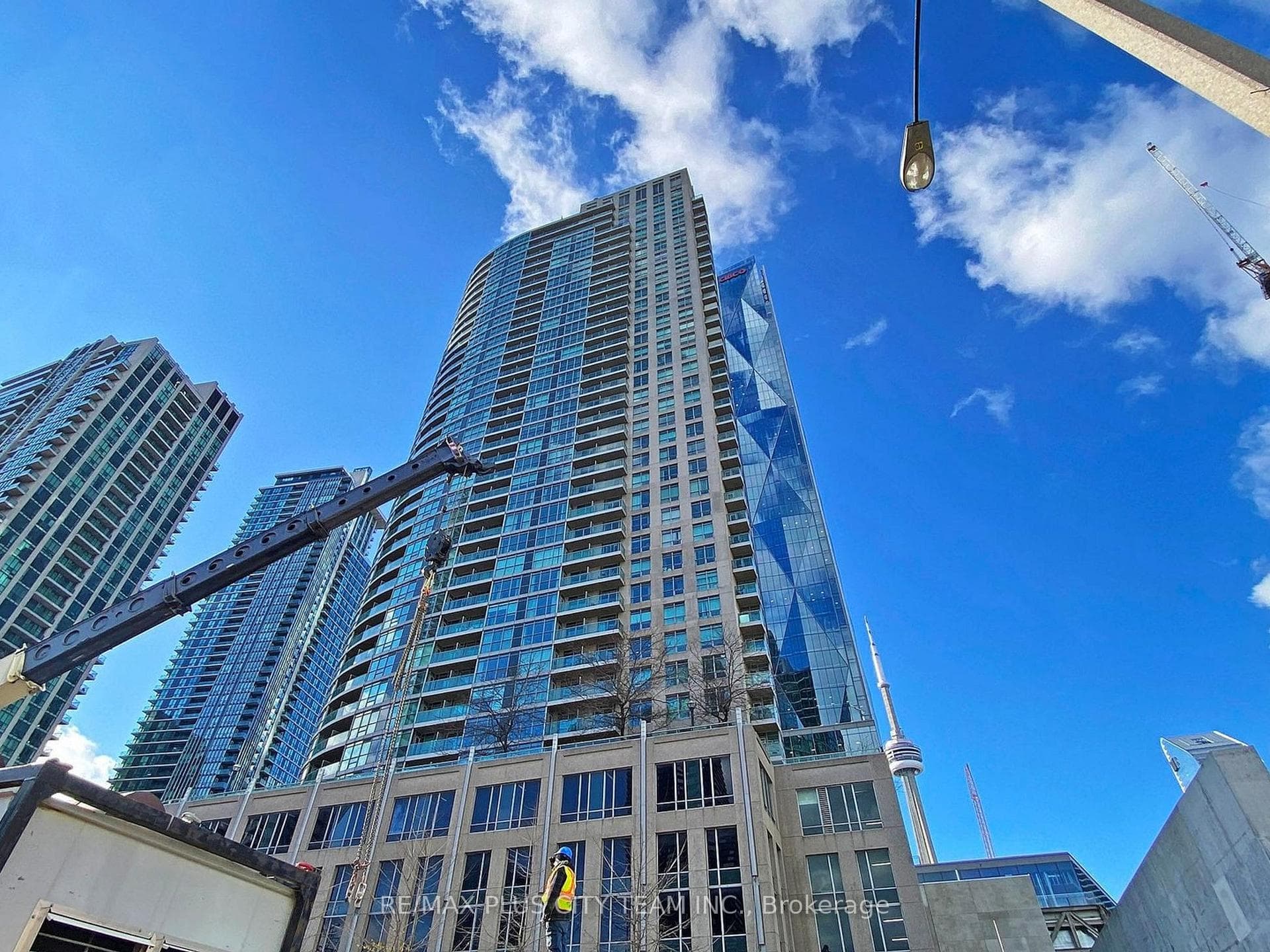 18 Yonge Street Unit 2904, Toronto C01