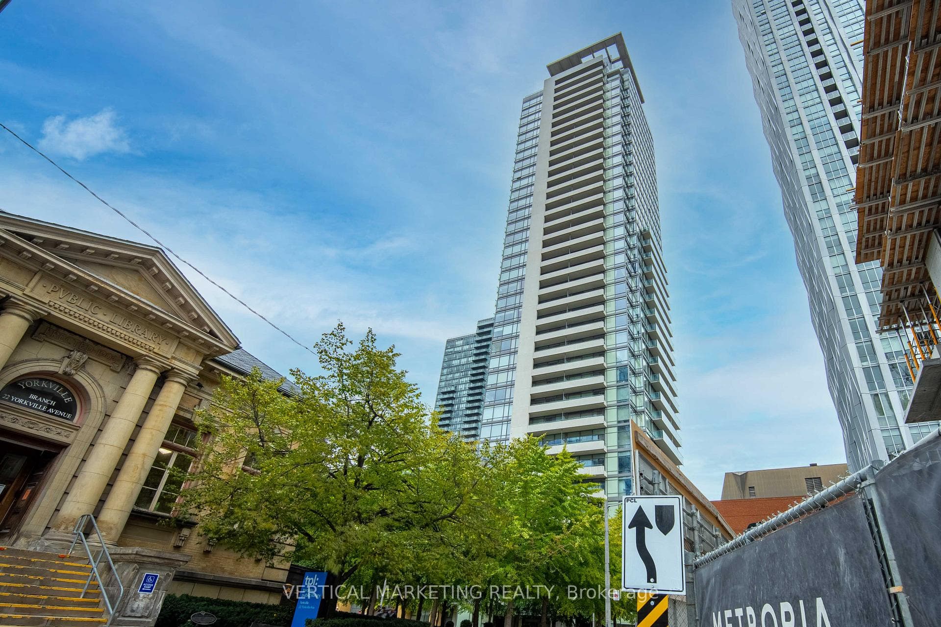 18 Yorkville Avenue Unit 1707, Annex / Yorkville / Summerhill, ON M4W 3Y8 - Photo 1
