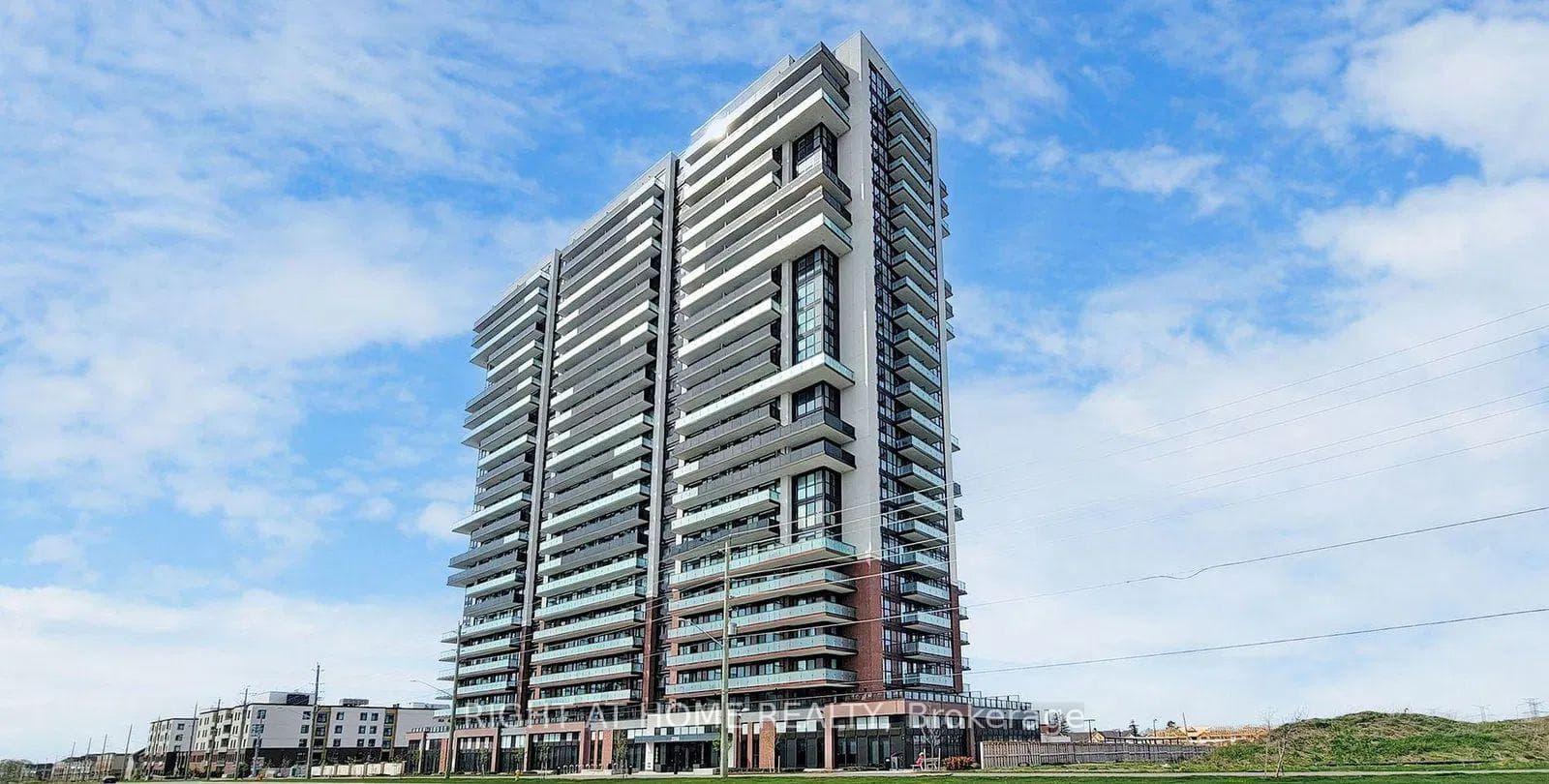 2550 Simcoe Street Unit 1713, Oshawa, ON L1L 0R5 - Photo 1