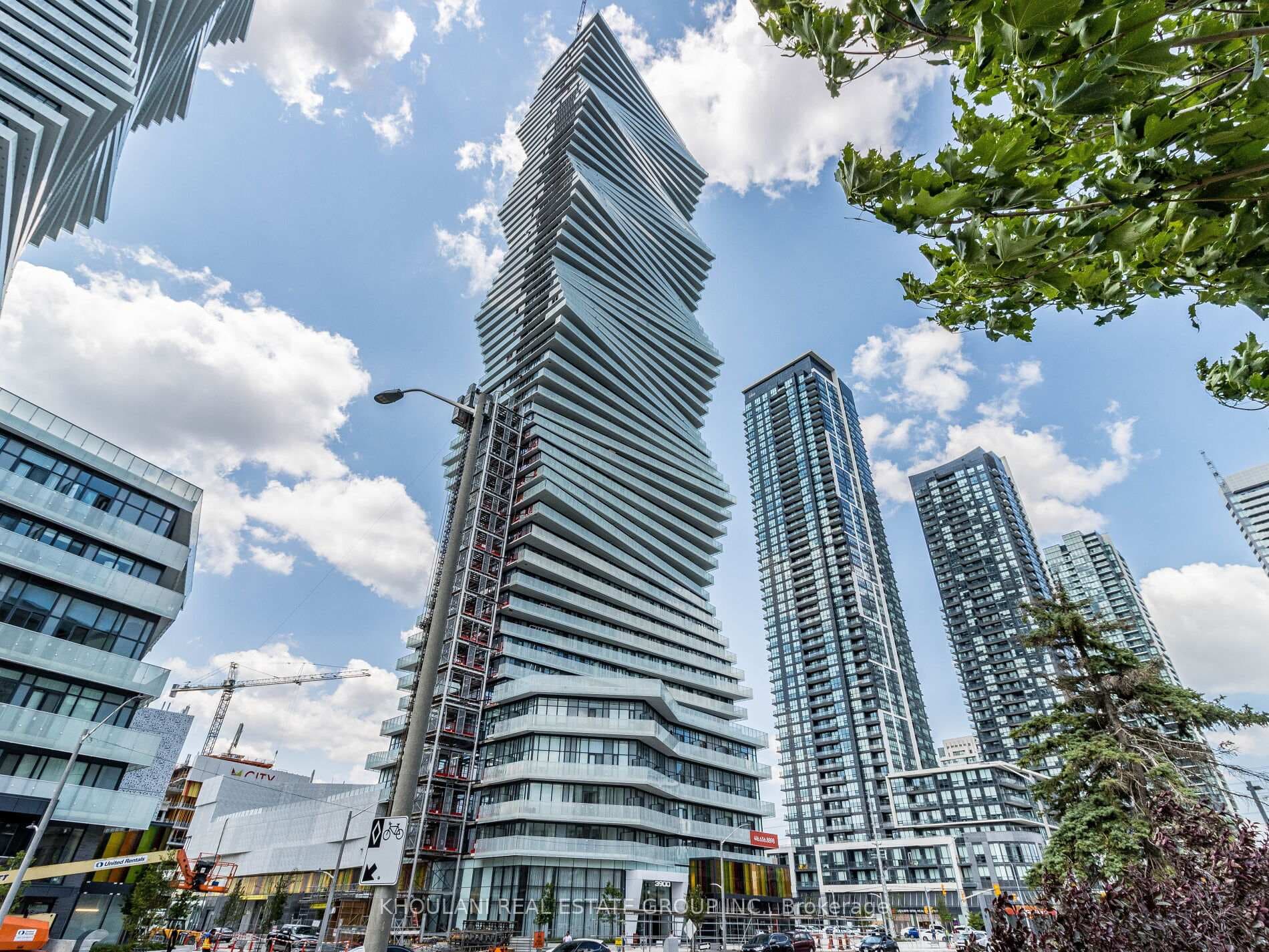 3900 Confederation Parkway Unit 2212, Mississauga, ON L5B 0M3 - Photo 1