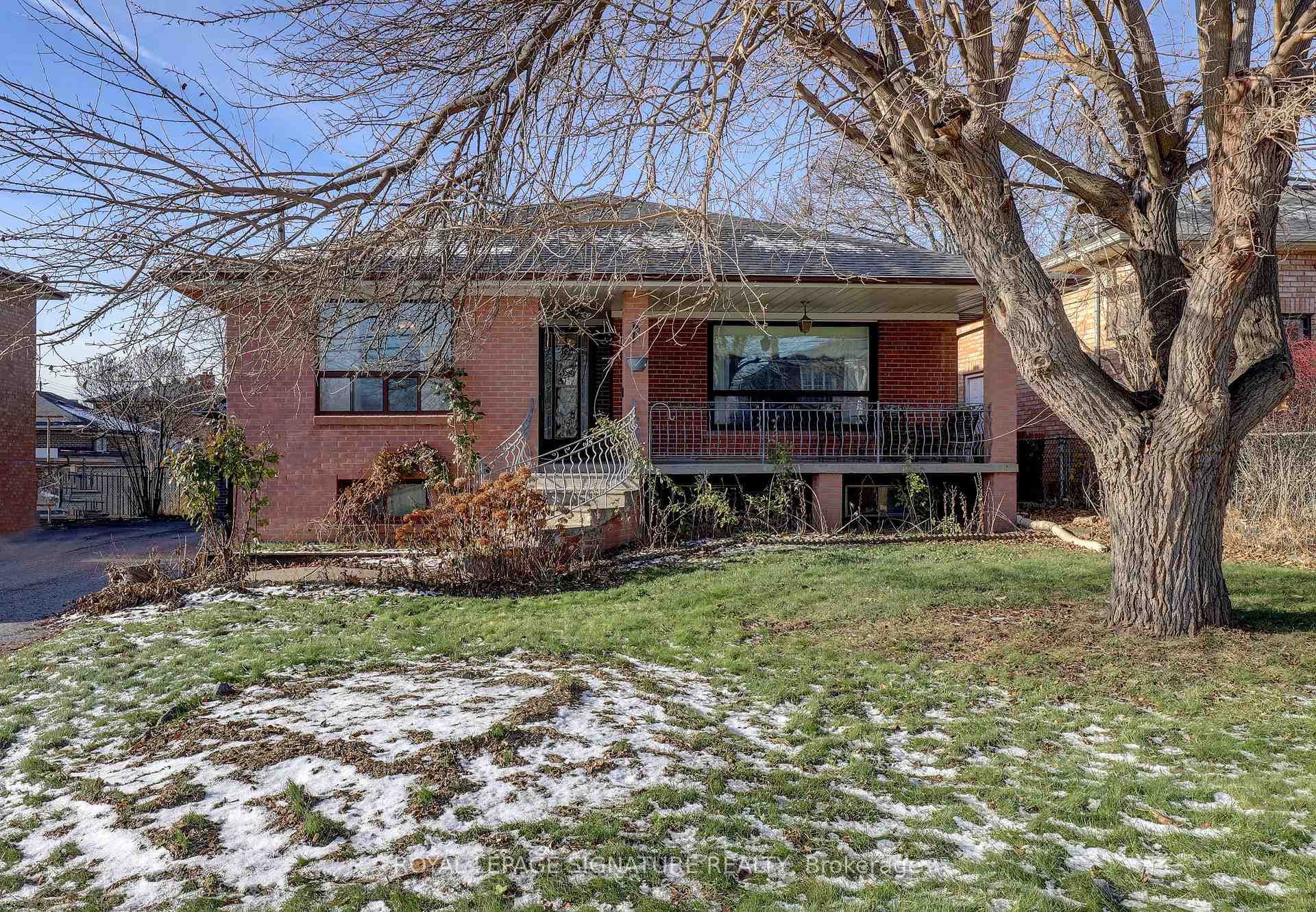 56 Wendell Avenue, York / Weston, ON M9N 3K7 - Photo 1