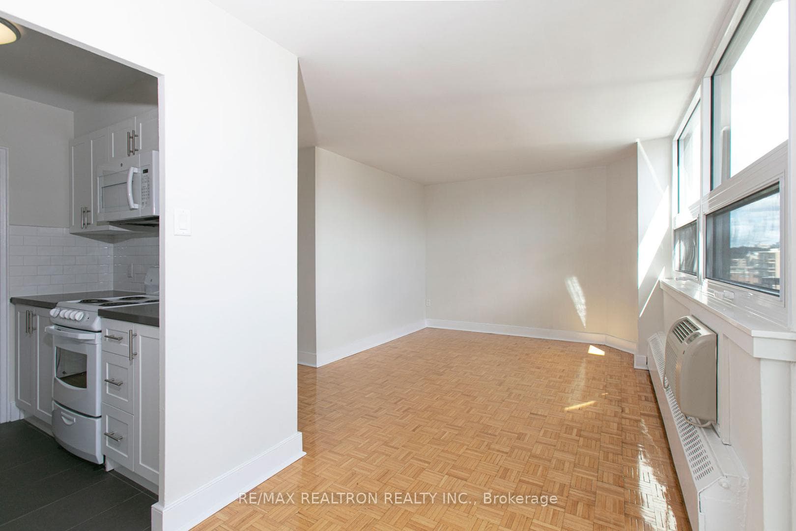 485 Huron Street Unit 506, Annex / Yorkville / Summerhill, ON M5R 2R5 - Photo 1