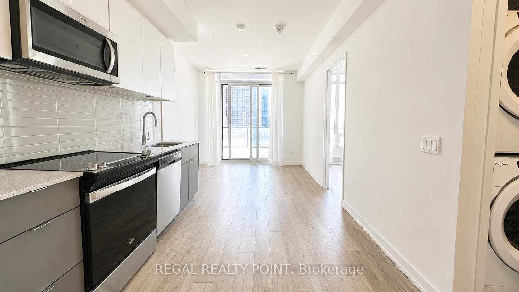 8868 Yonge Street Unit 812E, Richmond Hill
