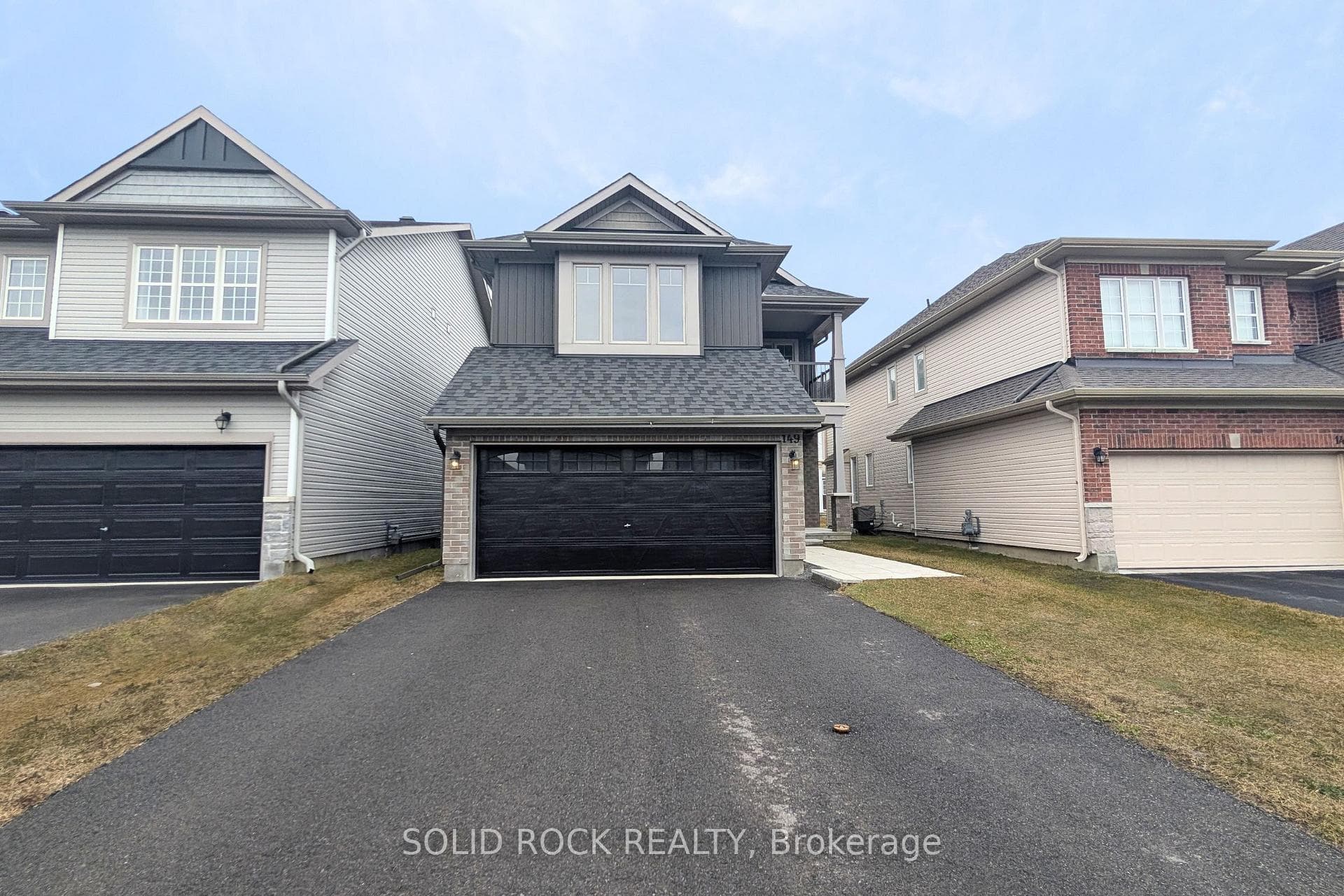 149 Minikan Street, Blossom Park - Airport and Area, ON K1X 0E5 - Photo 1