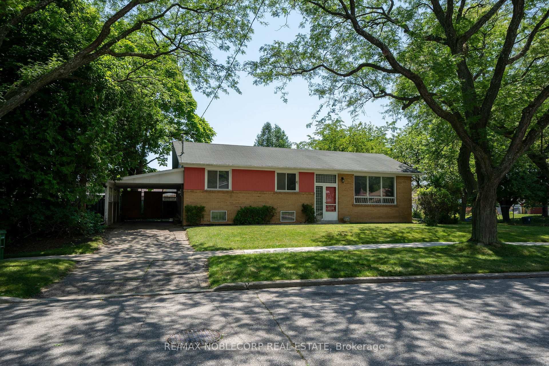 1 Caddy Drive, Toronto E09