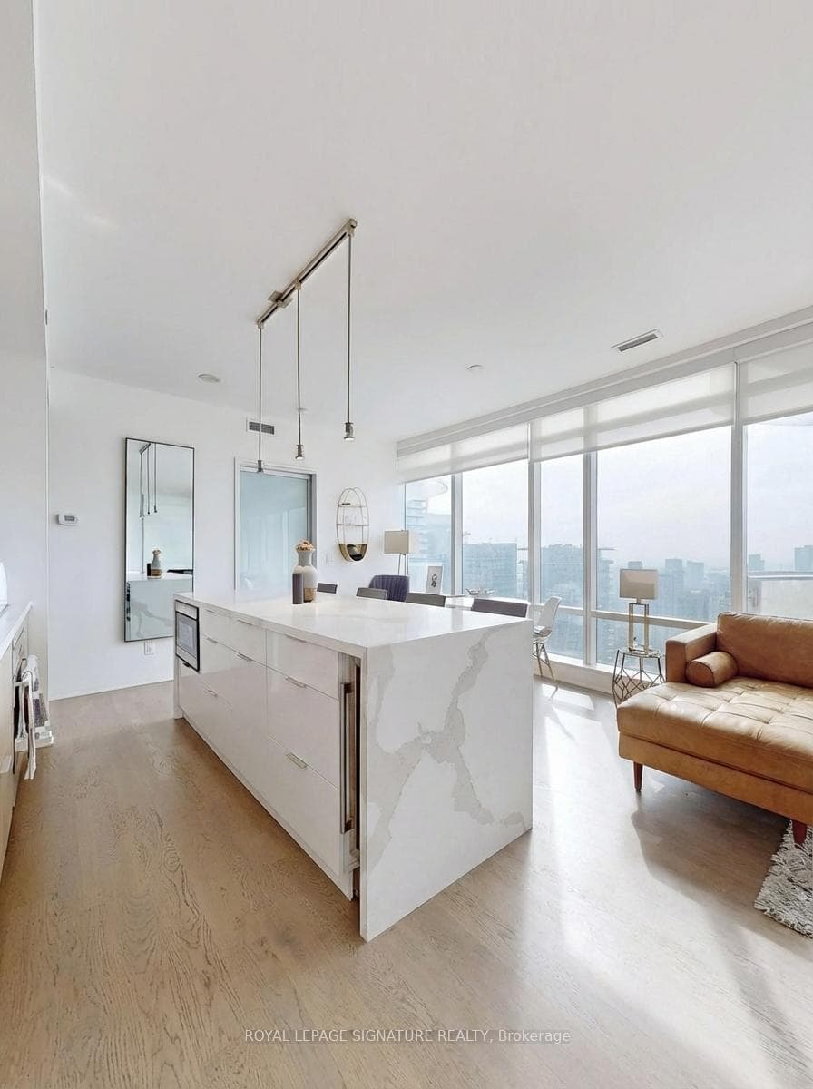 1 Bloor Street Unit 4406, Regent Park / Cabbagetown / St. James Town, ON M4W 0A8 - Photo 1