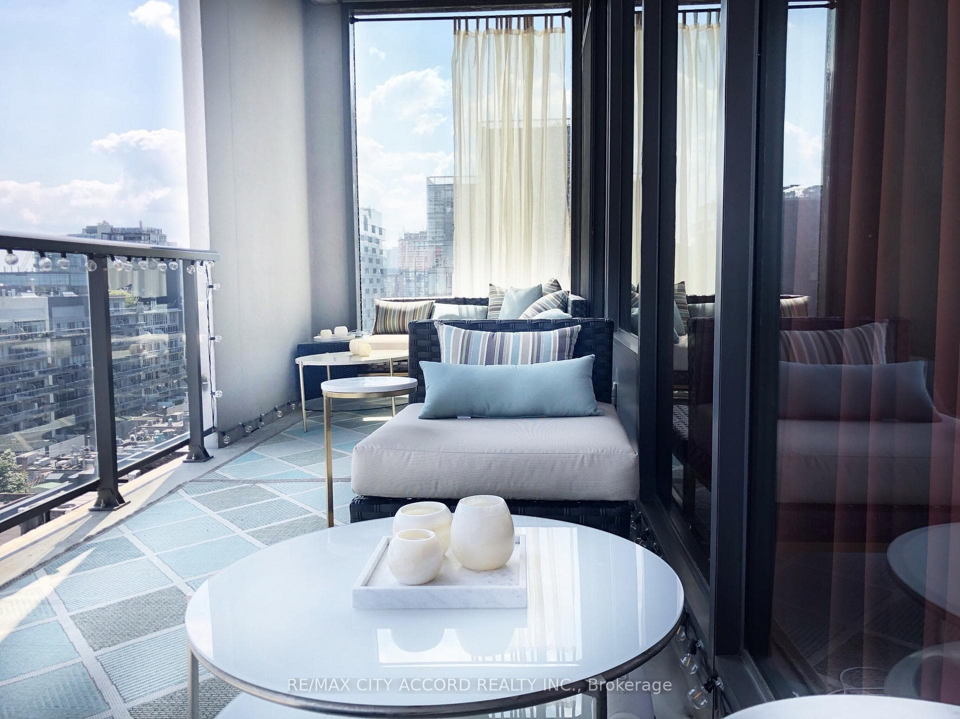 560 King Street Unit 1001, Toronto C01