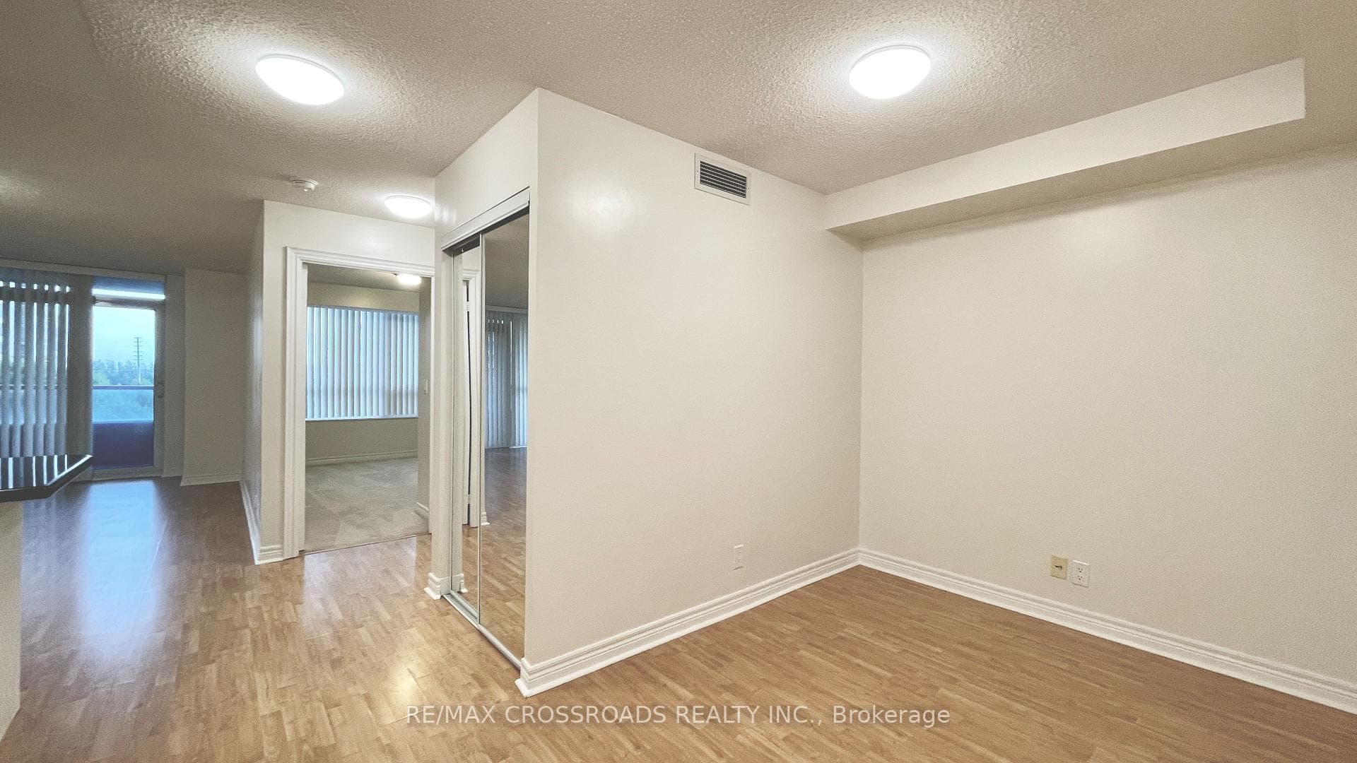33 Cox Boulevard Unit 607, Markham, ON L3R 8A6 - Photo 1
