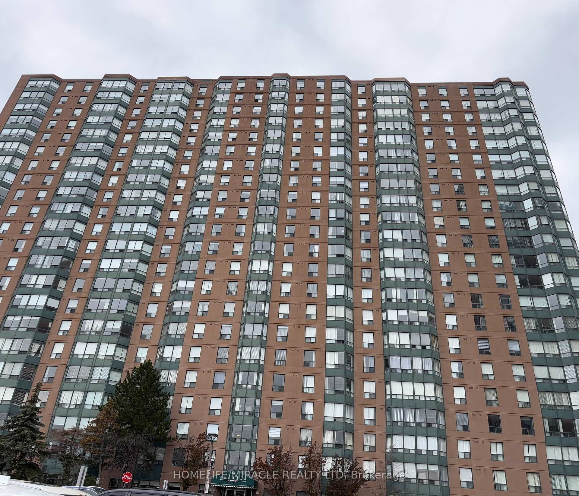 135 Hillcrest Avenue Unit 711, Mississauga, ON L5B 4B1 - Photo 1