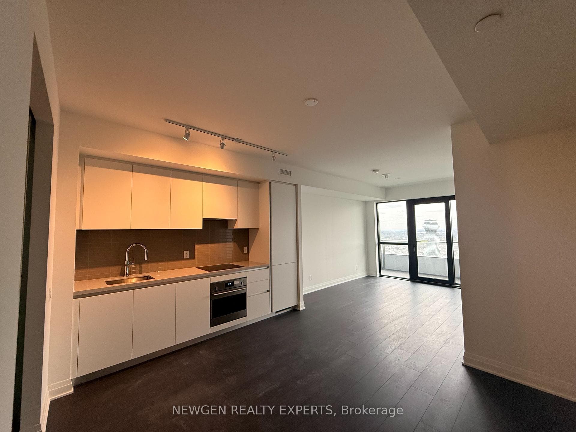 4015 The Exchange N/A Unit 5806, Mississauga, ON L5B 0N9 - Photo 1