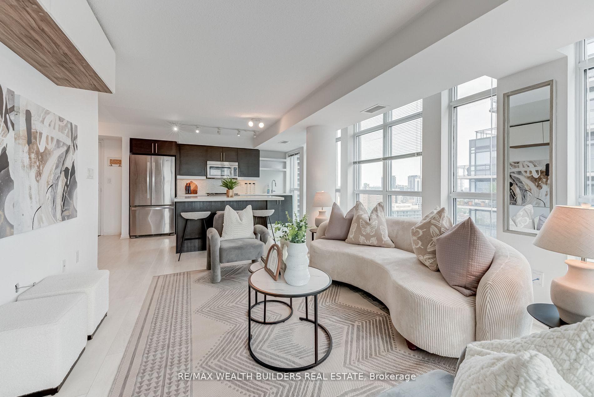 400 Adelaide Street Unit 2322, Toronto C08