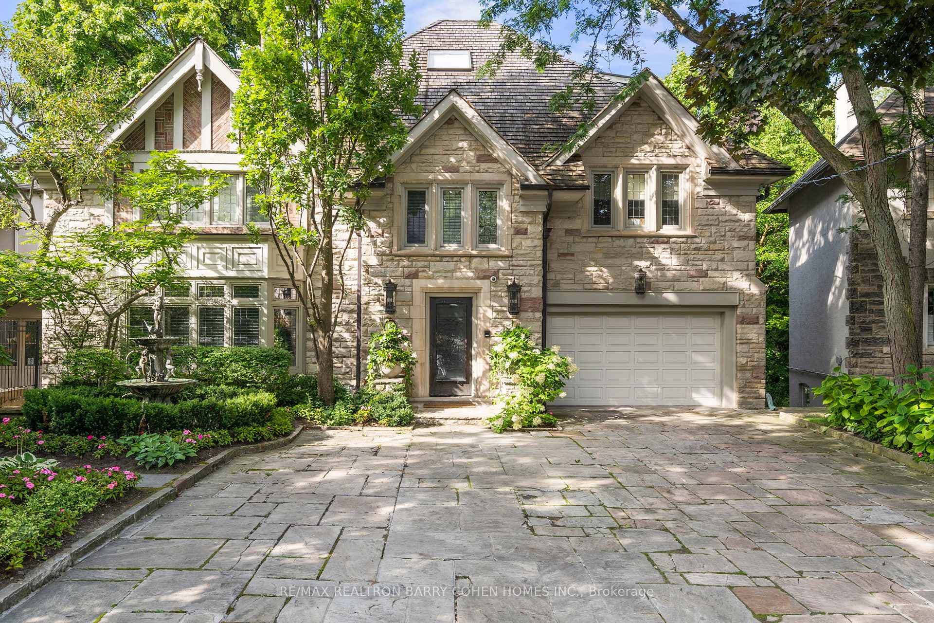 11 Ormsby Crescent, Forest Hill / Deer Park, ON M5P 2V2 - Photo 1