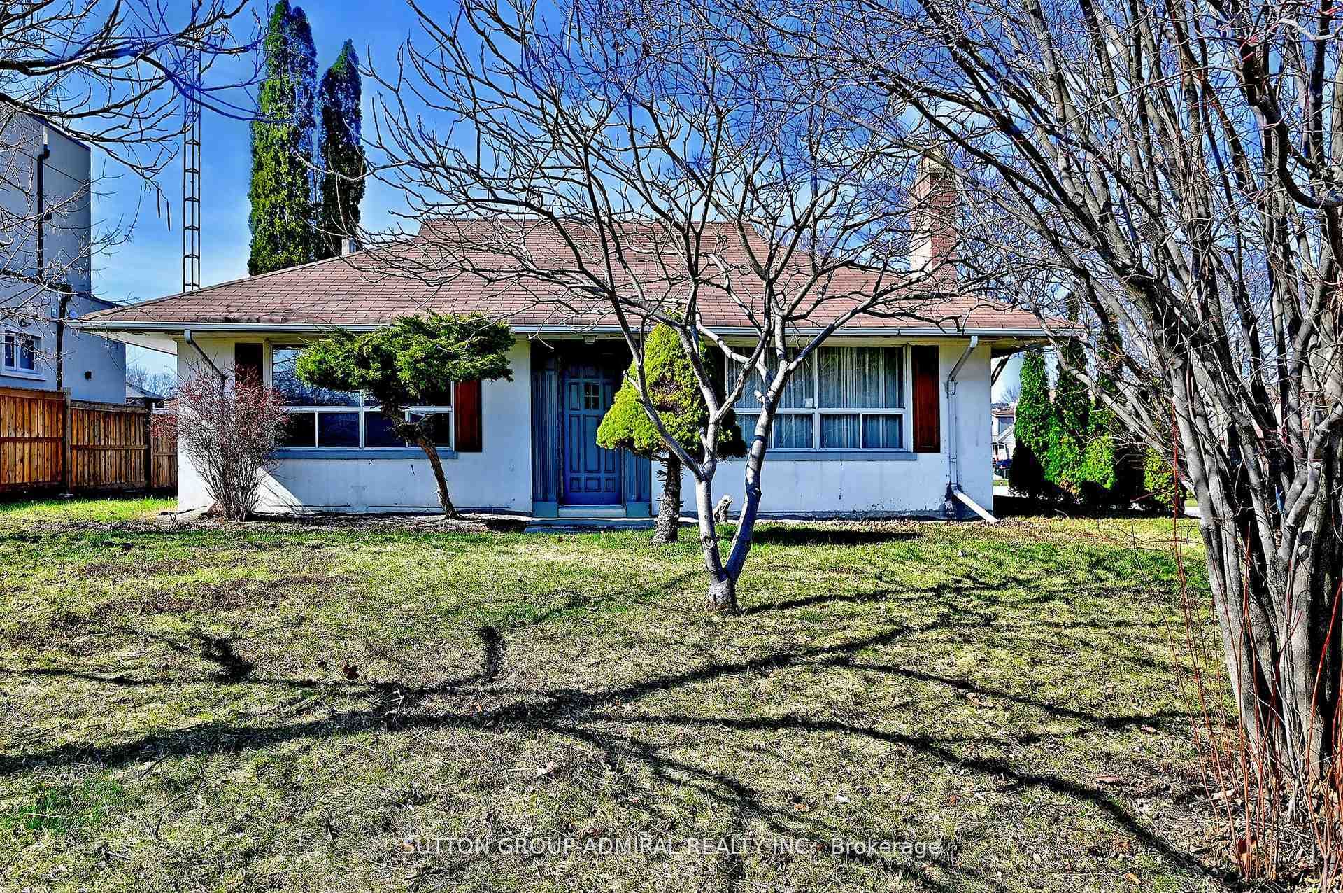 58 Harlow Crescent, Etobicoke (West Mall / Rexdale), ON M9V 2Y5 - Photo 1