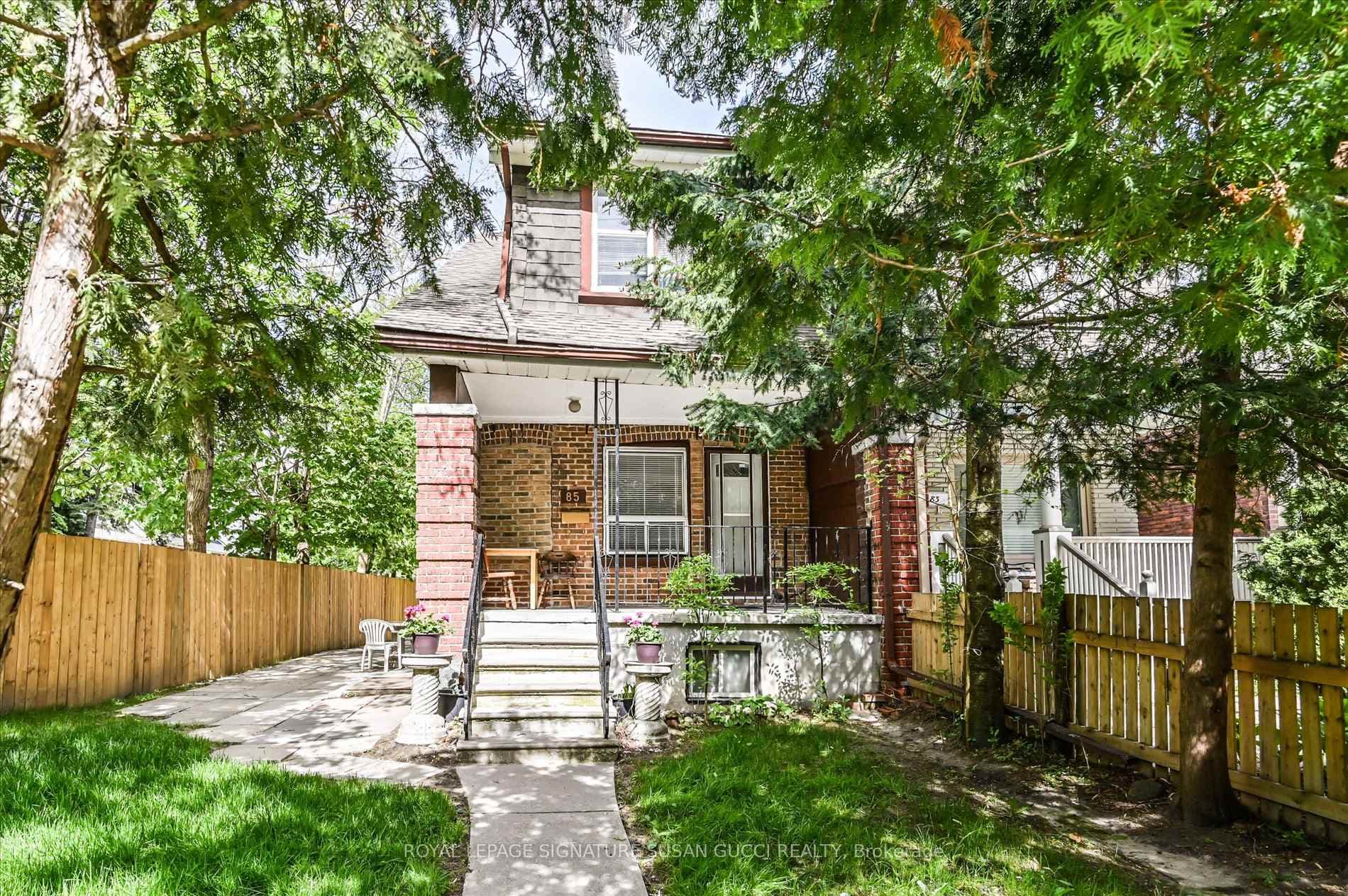85 Linsmore Crescent, Toronto E03