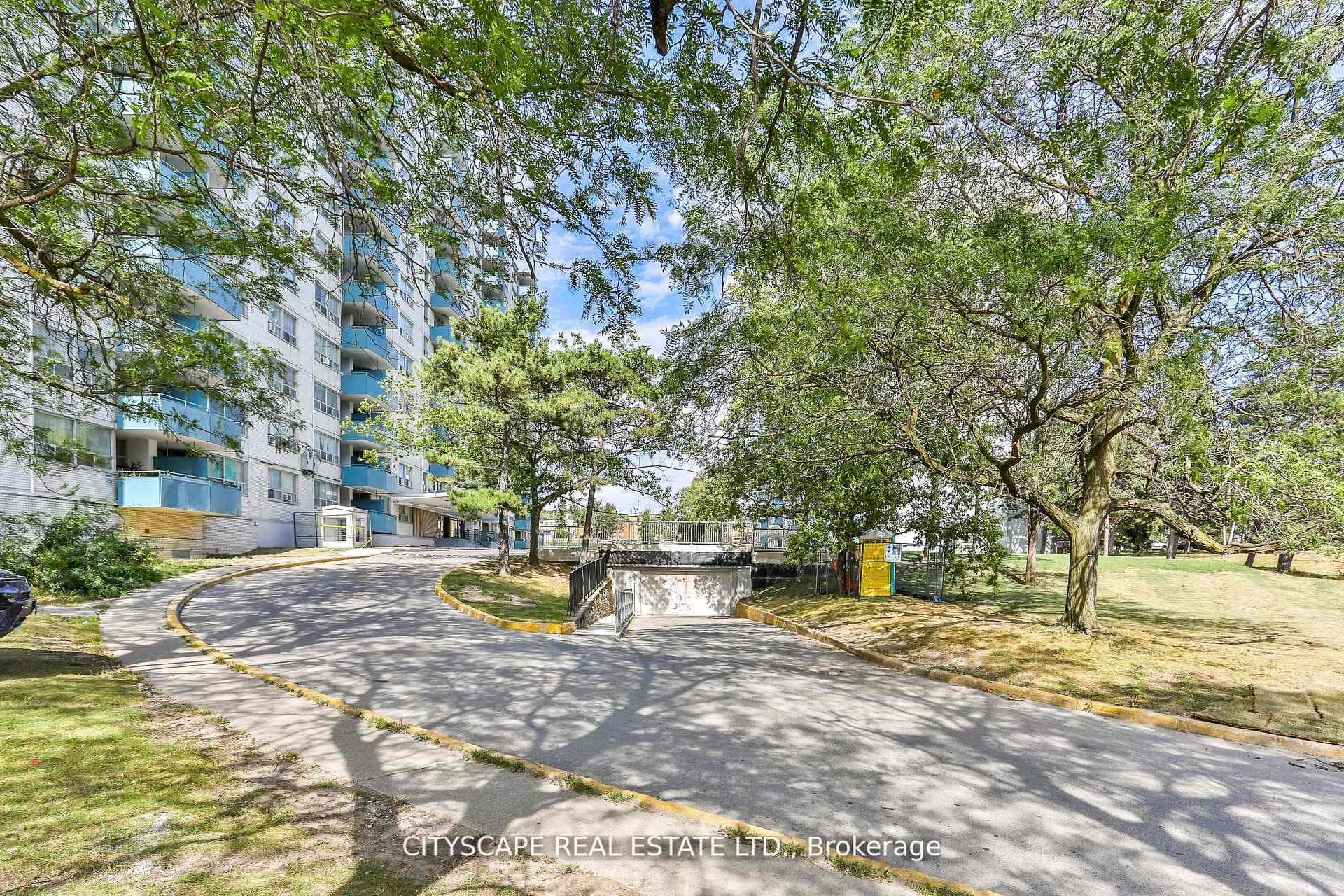 1442 Lawrence Avenue Unit 816, York / Weston, ON M6L 1B2 - Photo 1