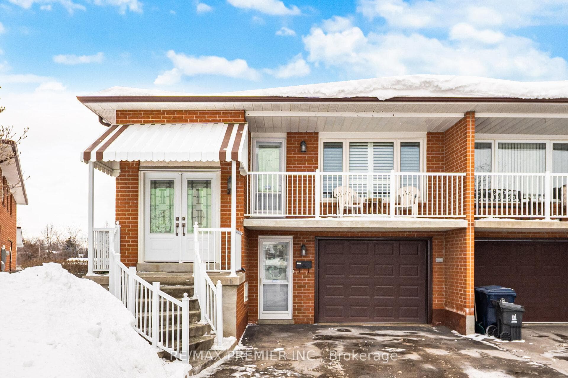 17 Kittiwake Avenue, Etobicoke (West Mall / Rexdale), ON M9V 4P5 - Photo 1