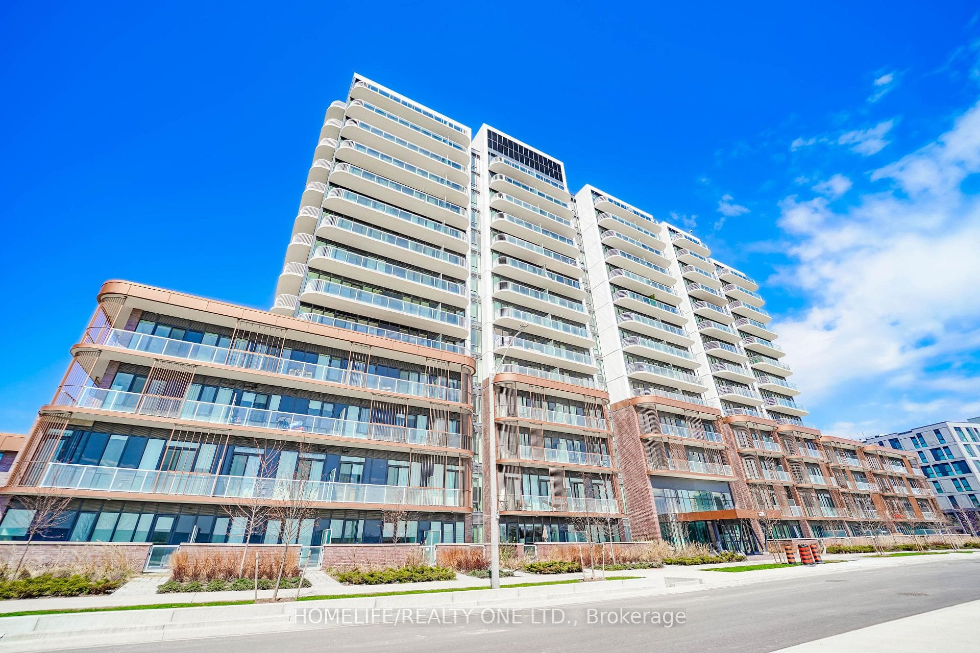 220 Missinnihe Way Unit 421, Mississauga, ON L5H 0A9 - Photo 1