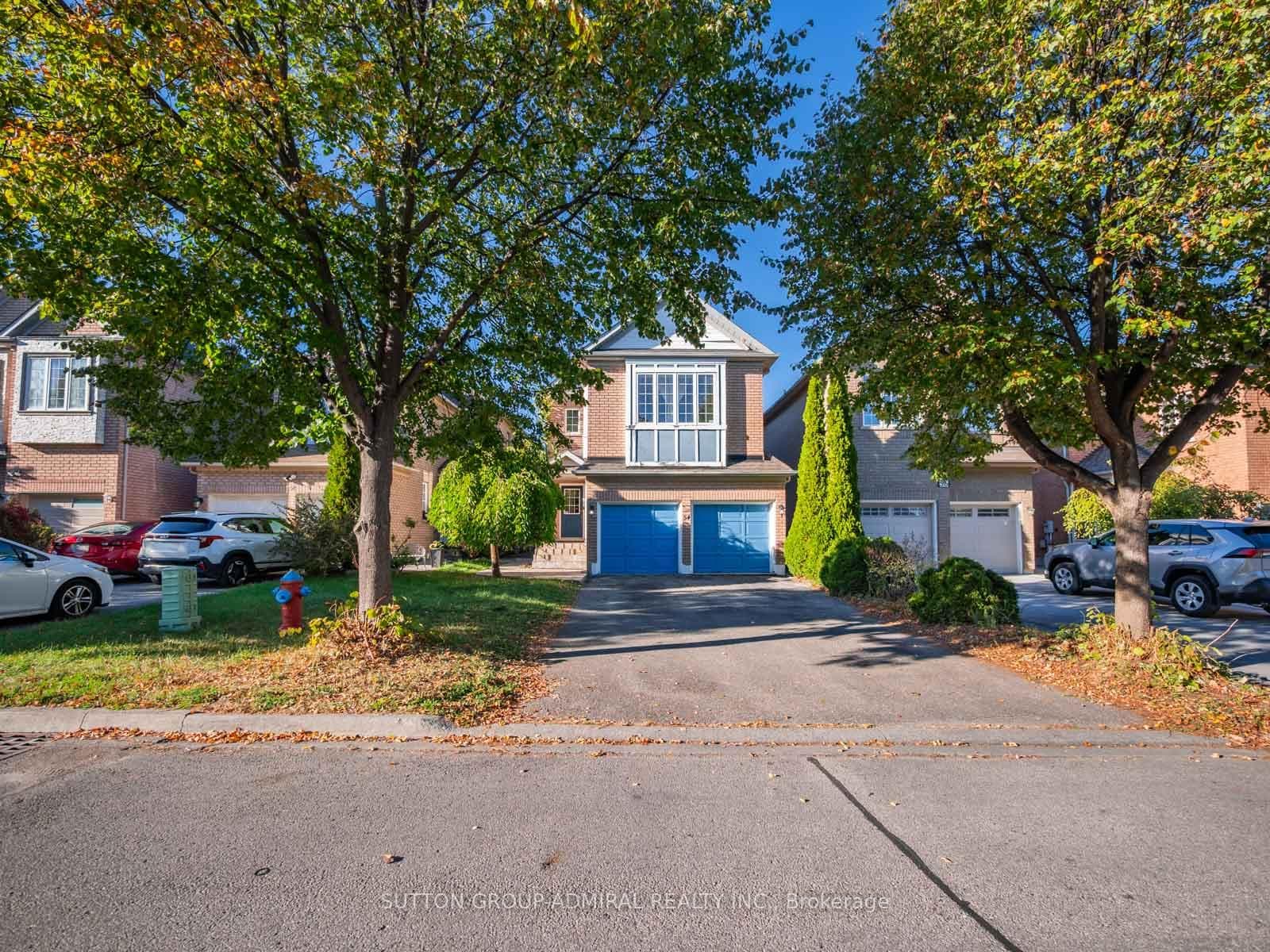 54 Golden Oak Avenue, Richmond Hill