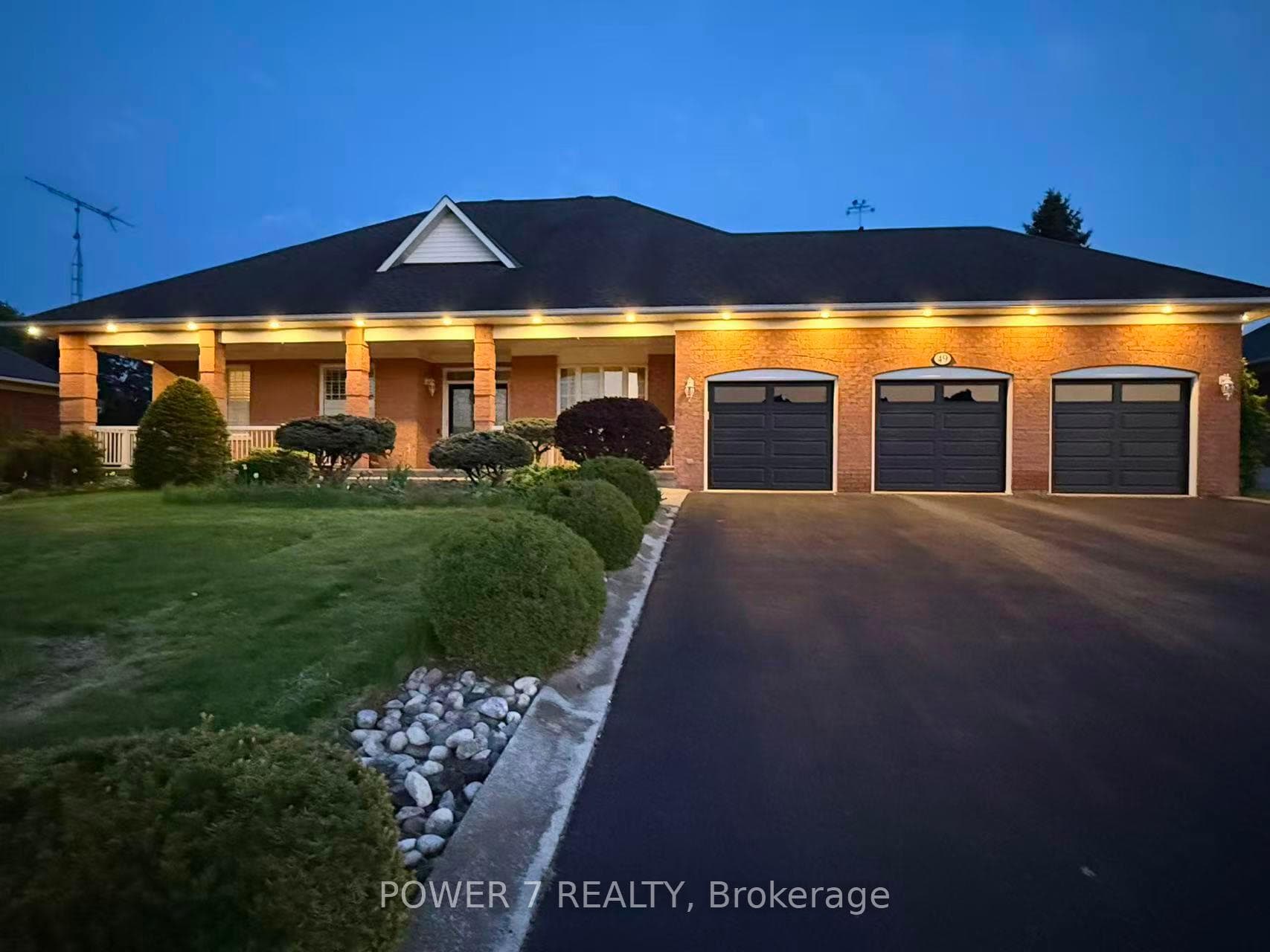 49 Pettet Road, Whitchurch-Stouffville, ON L4A 3J2 - Photo 1