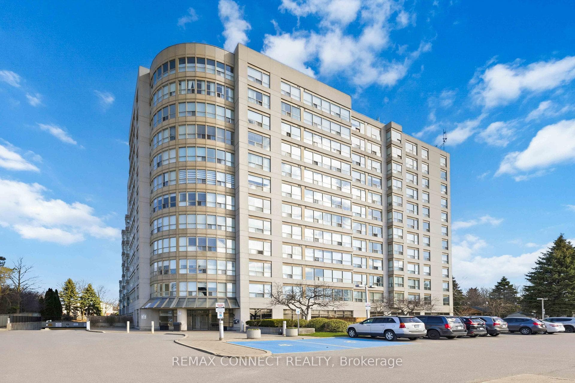712 Rossland Road Unit 814, Whitby, ON L1N 9E8 - Photo 1
